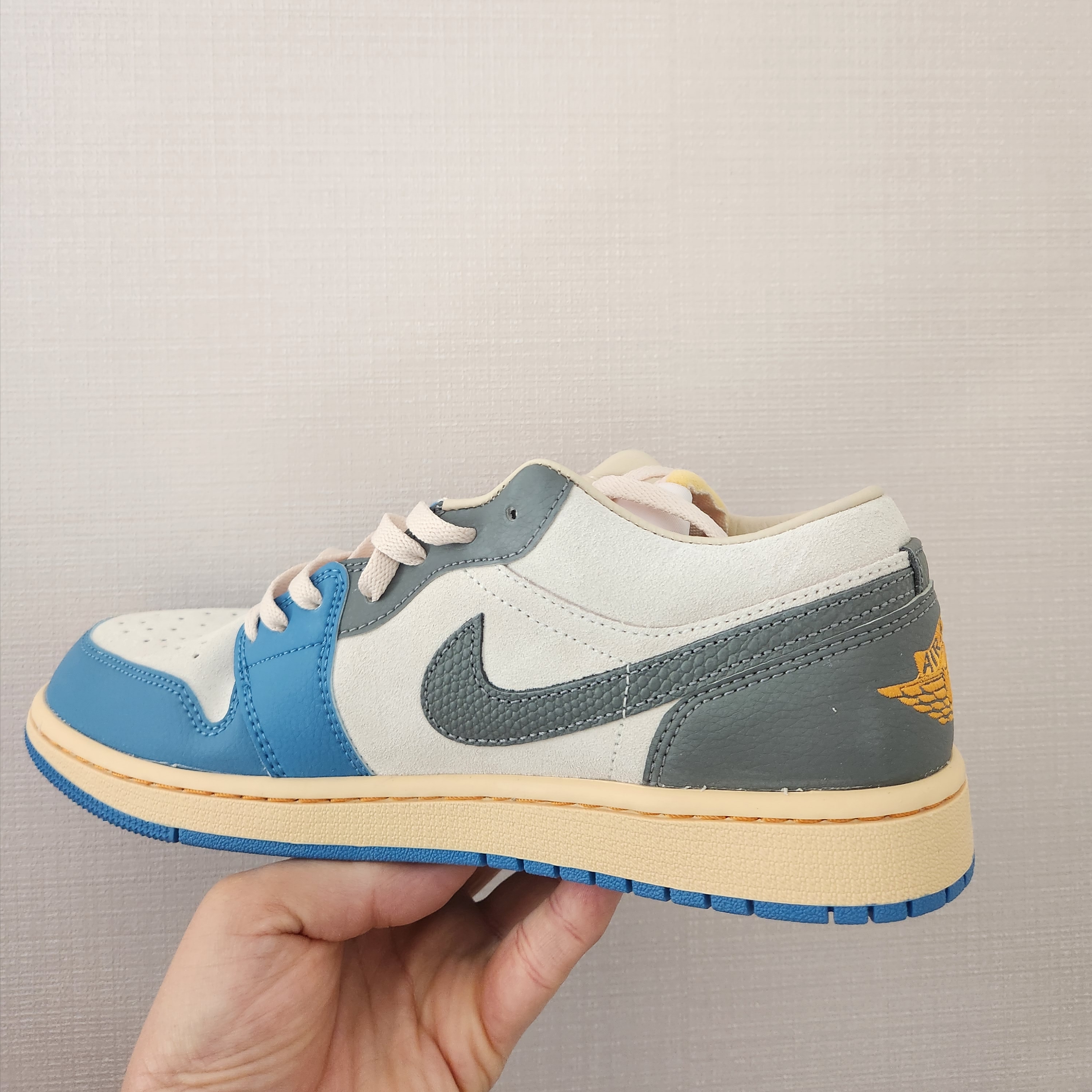 Jordan 1 Low SE Tokyo 96 착용 스타일