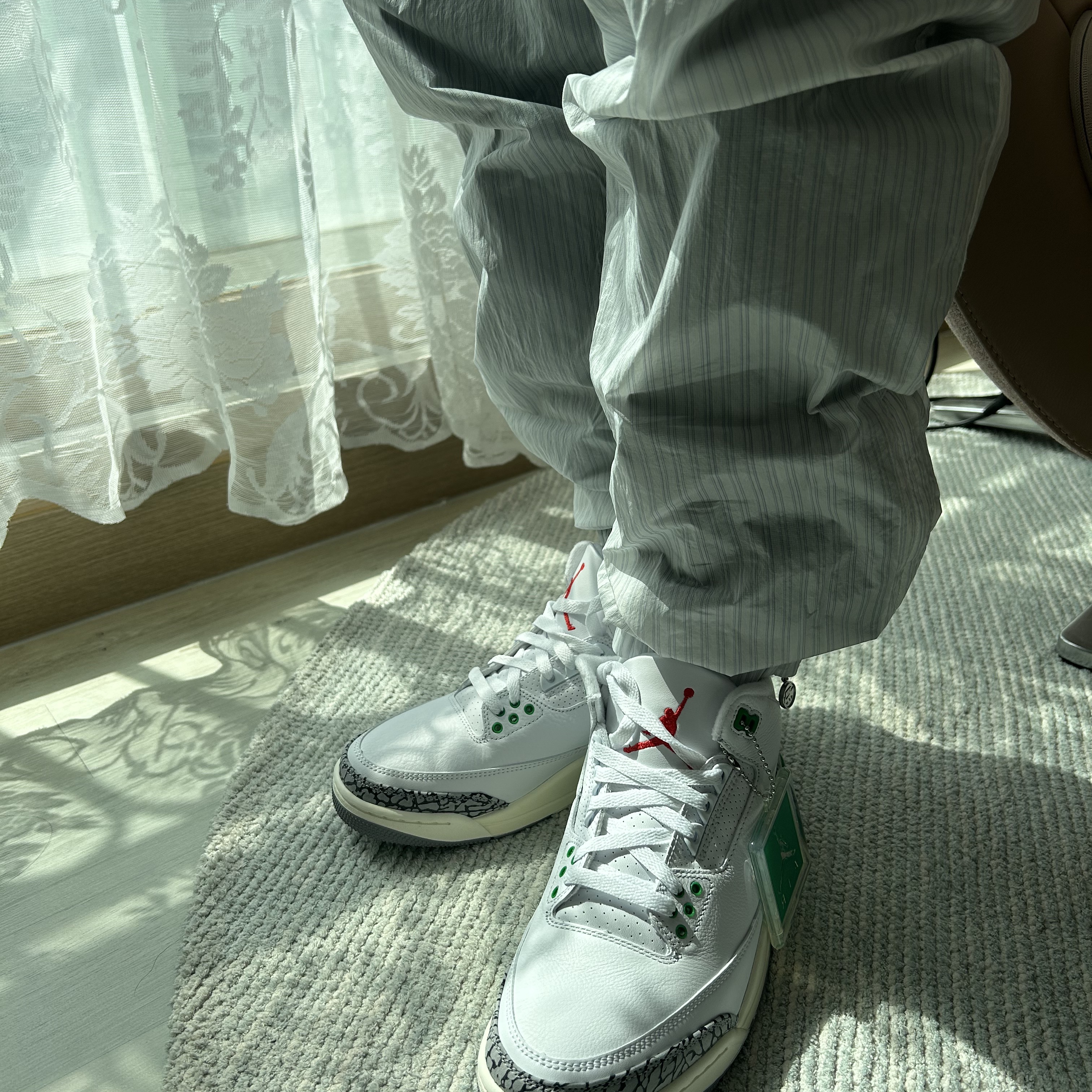(W) Jordan 3 Retro Lucky Green 착용 스타일 - 3