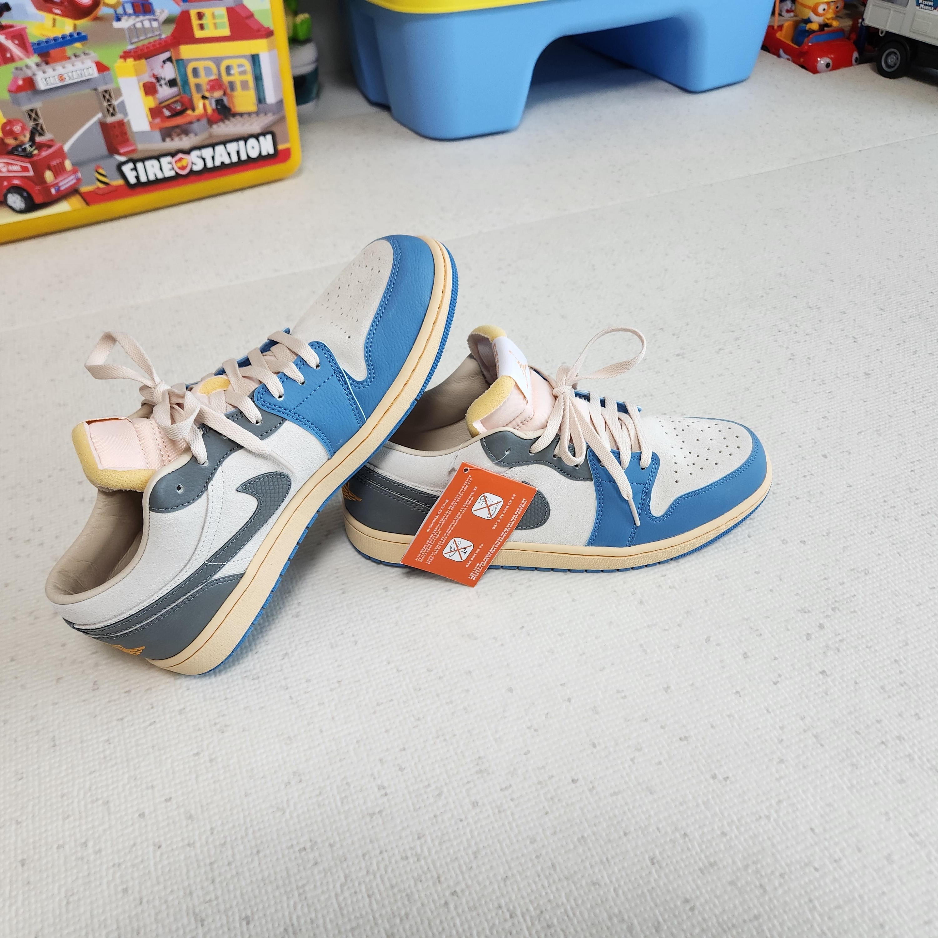 Jordan 1 Low SE Tokyo 96 착용 스타일 - 2