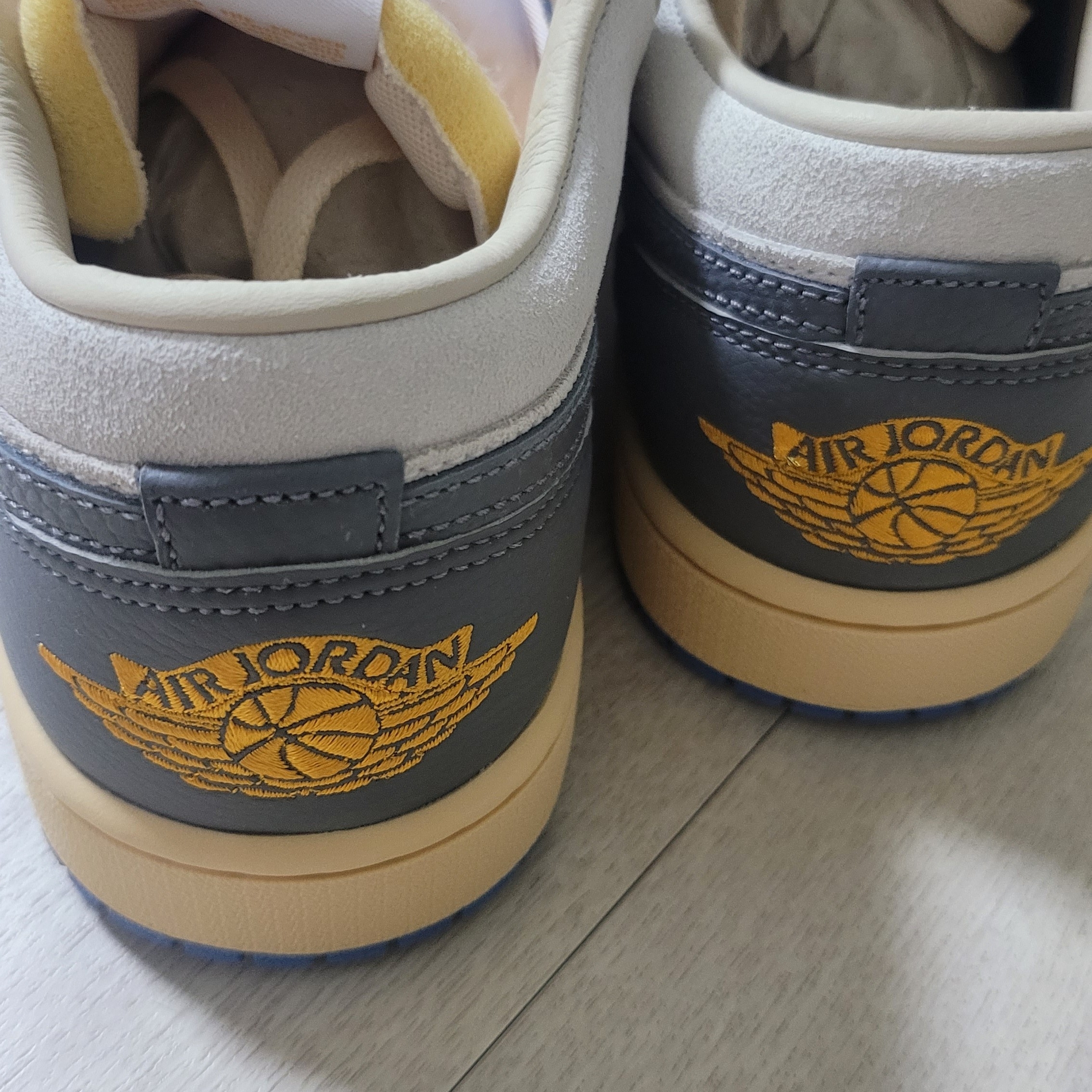 Jordan 1 Low SE Tokyo 96 착용 스타일 - 3