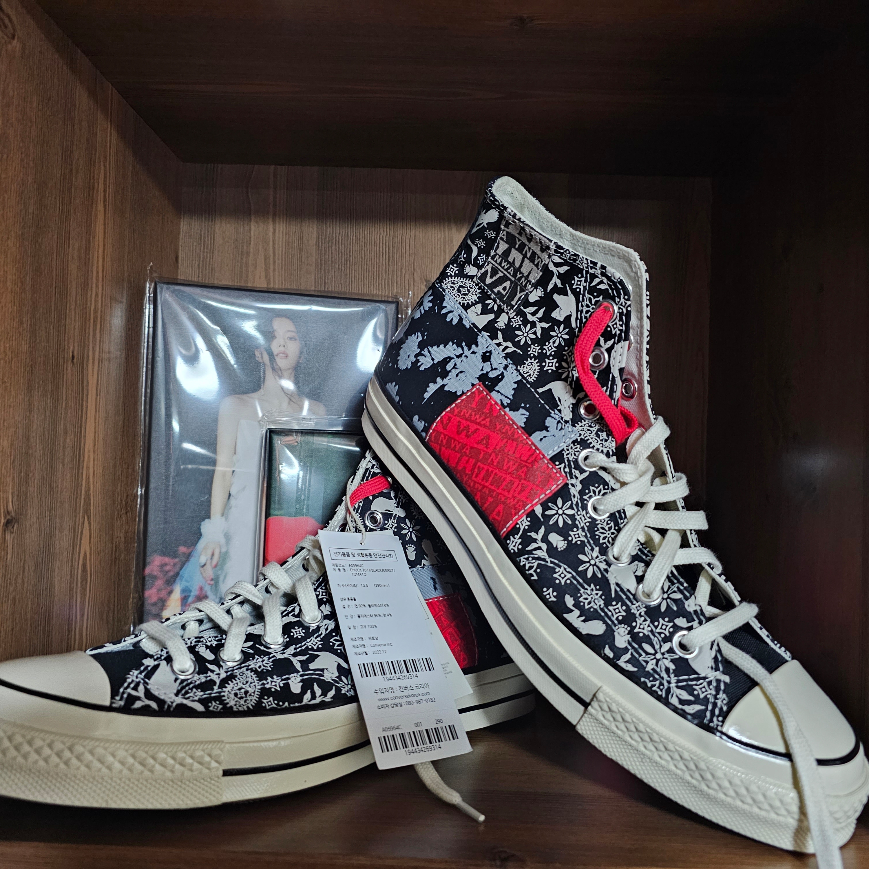 Converse x Liverpool FC Chuck 70 High Black 착용 스타일 - 2
