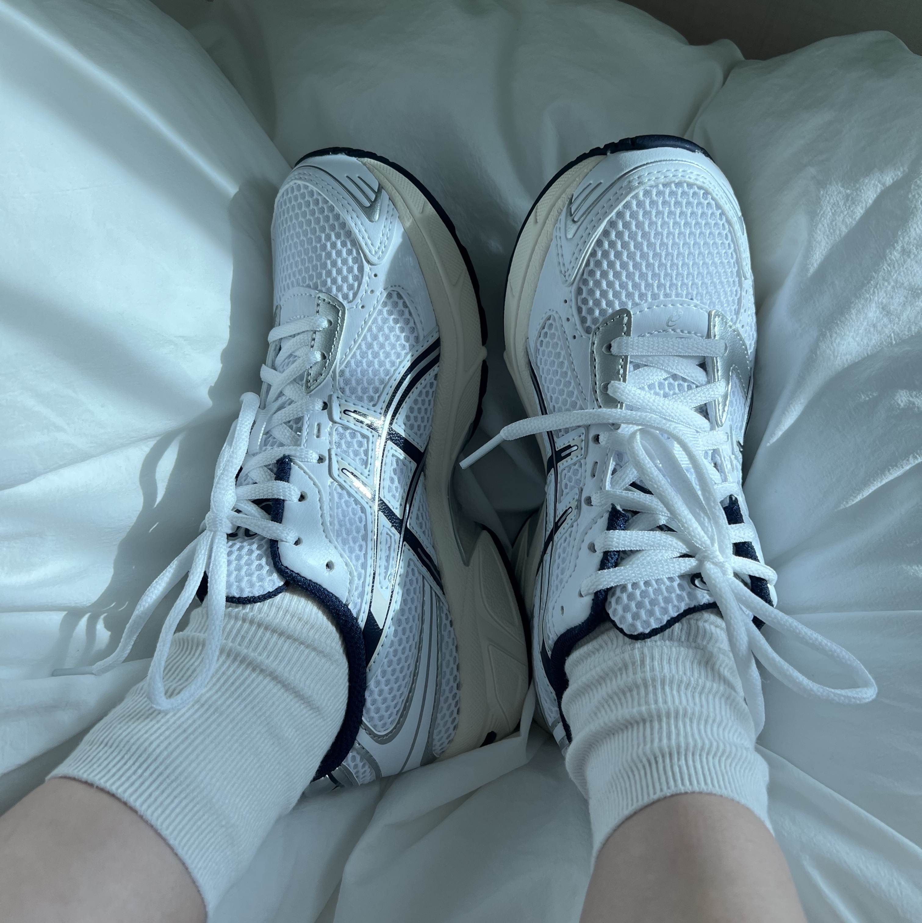 (W) Asics Gel-1130 White Midnight 착용 스타일
