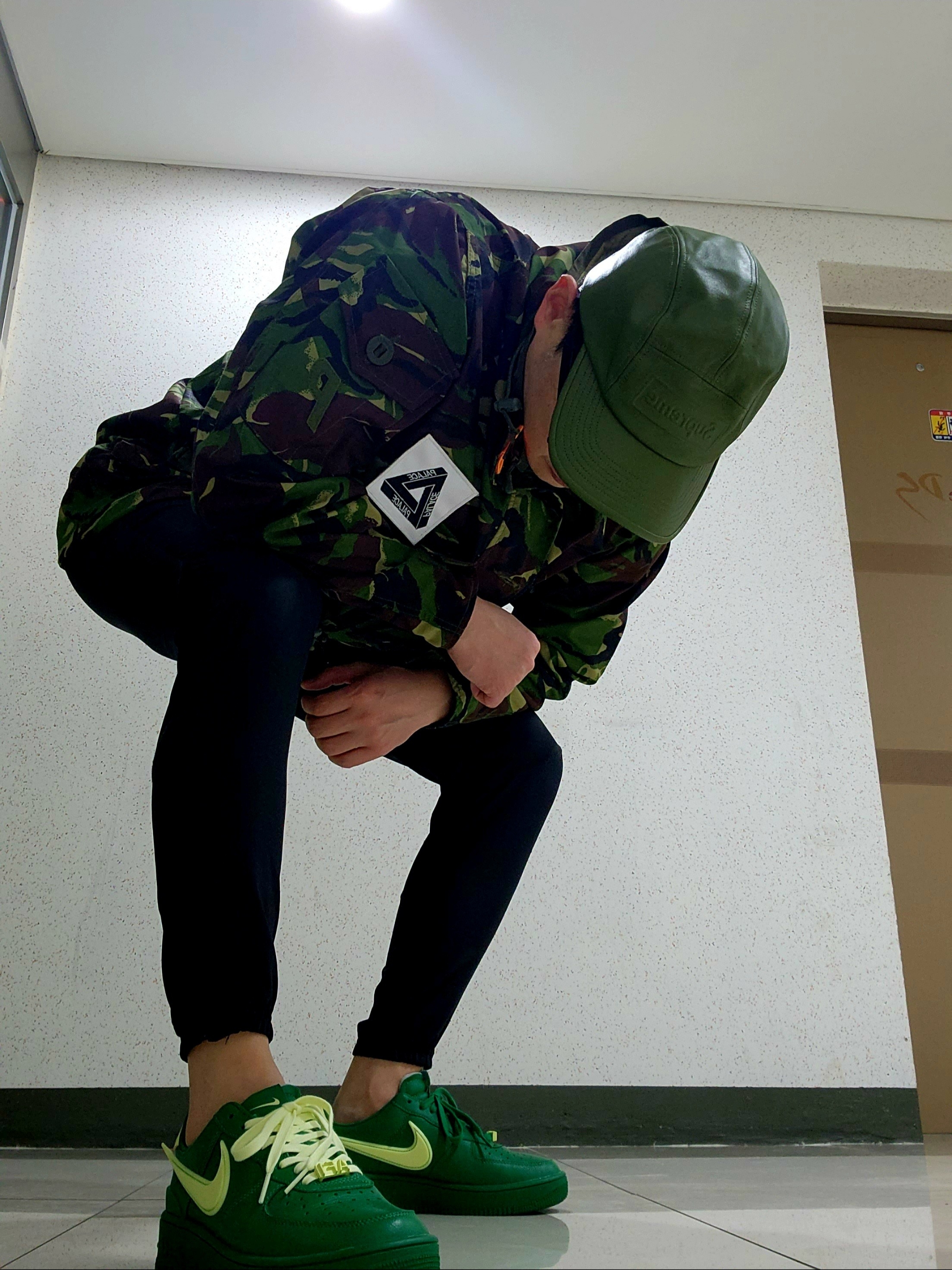 Nike x Ambush Air Force 1 Low SP Pine Green and Citron, Supreme Gore-Tex Leather Camp Cap Olive - 22SS 착용 스타일 - 1