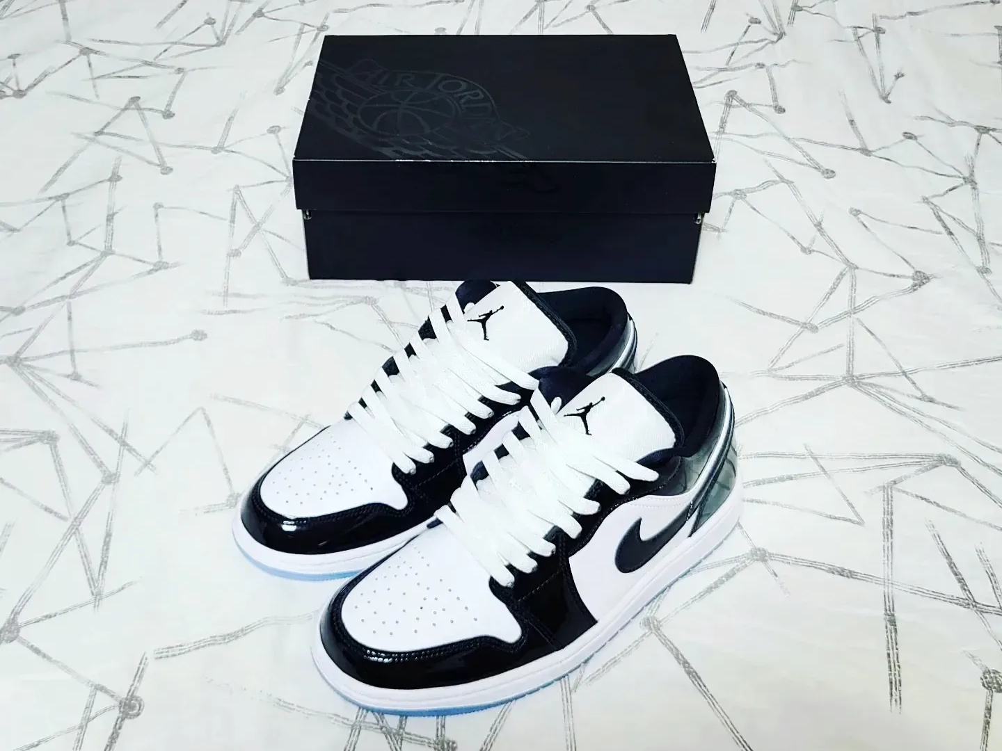Jordan 1 Low SE Concord 착용 스타일 - 1