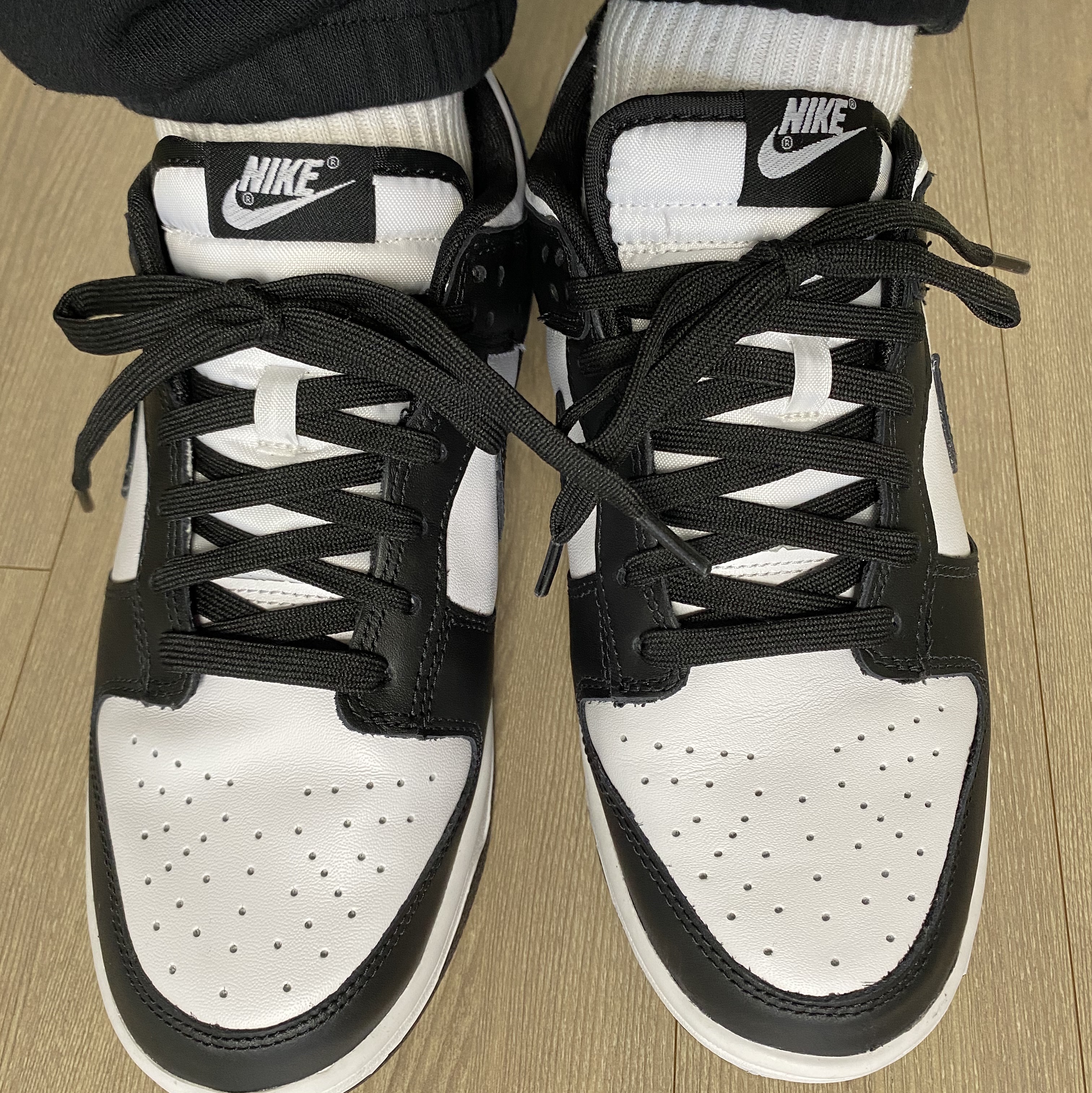 Nike Dunk Low Retro Black 착용 스타일 - 2