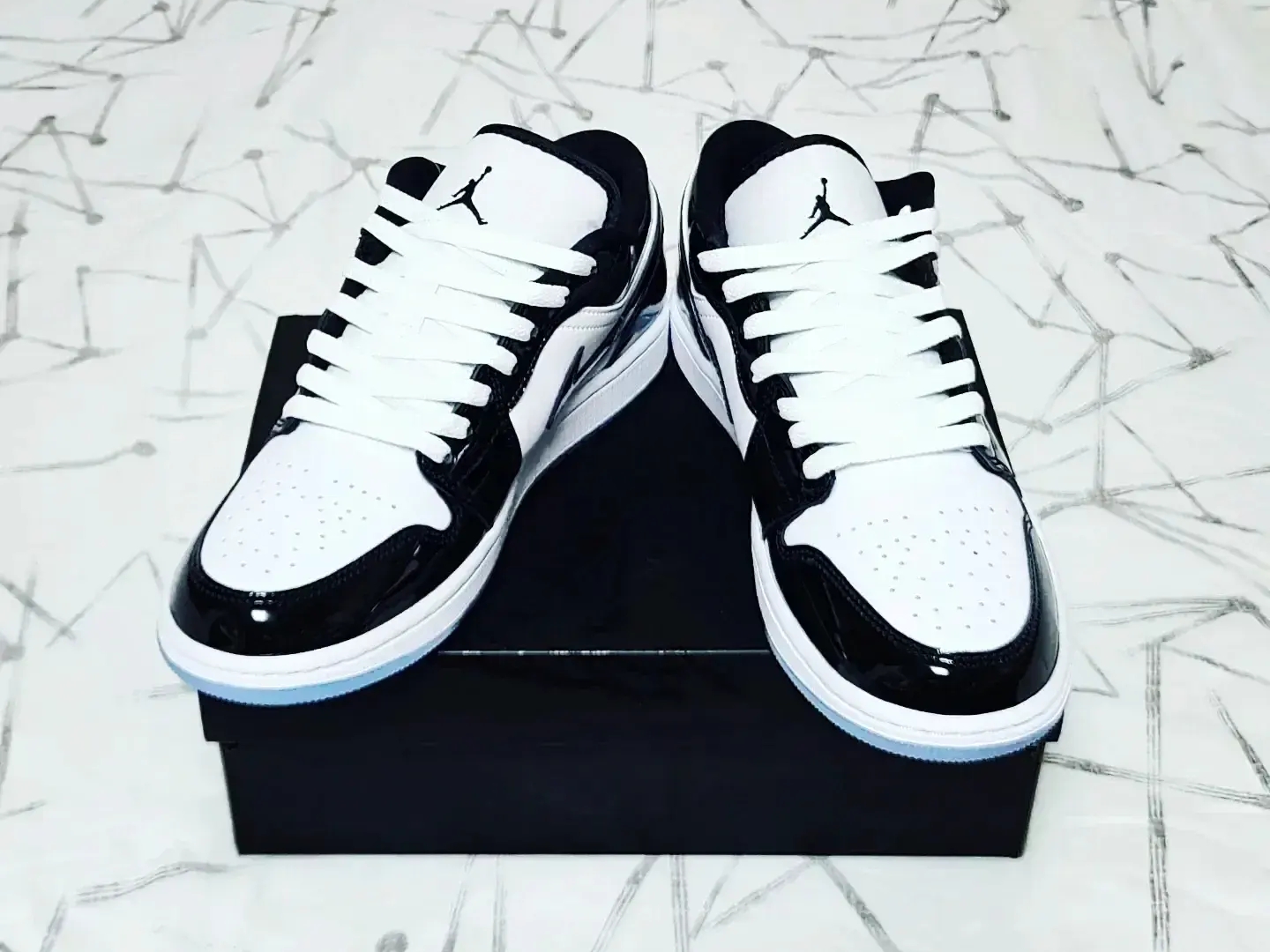 Jordan 1 Low SE Concord 착용 스타일 - 3