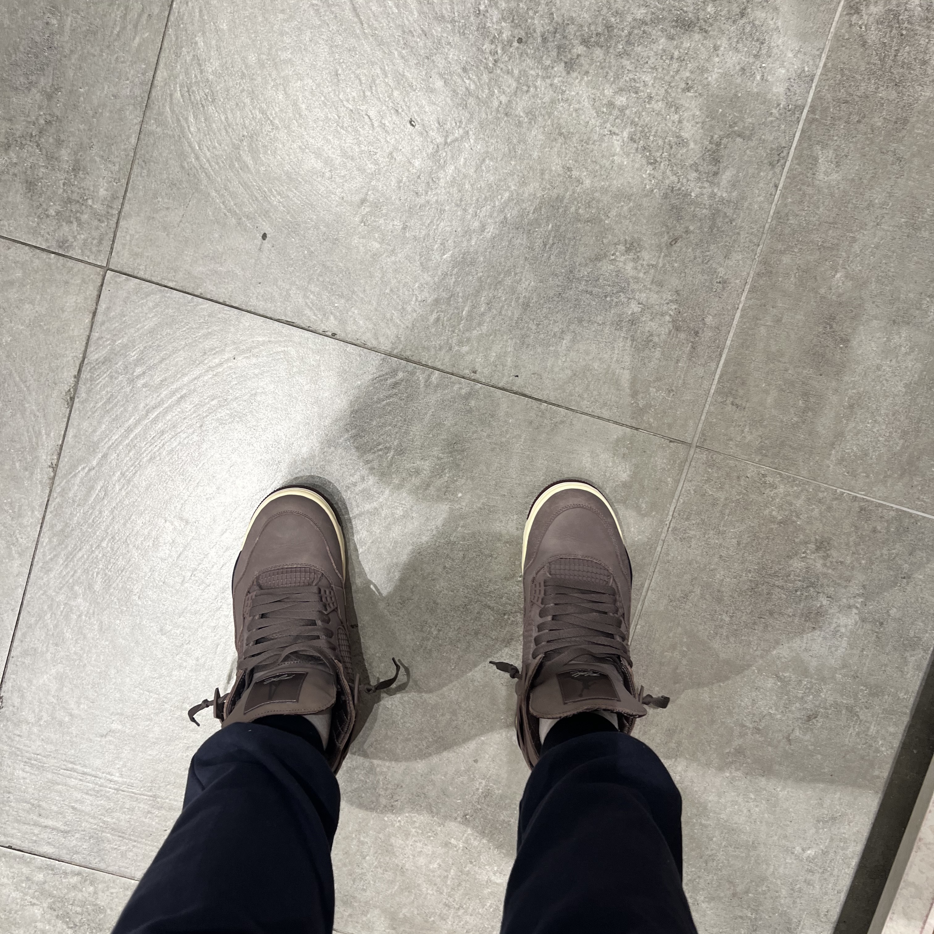 Jordan 4 x A Ma Maniere Retro Violet Ore, Nike NSW Authentics Varsity Jacket Brown Basalt - Asia 착용 스타일 - 1