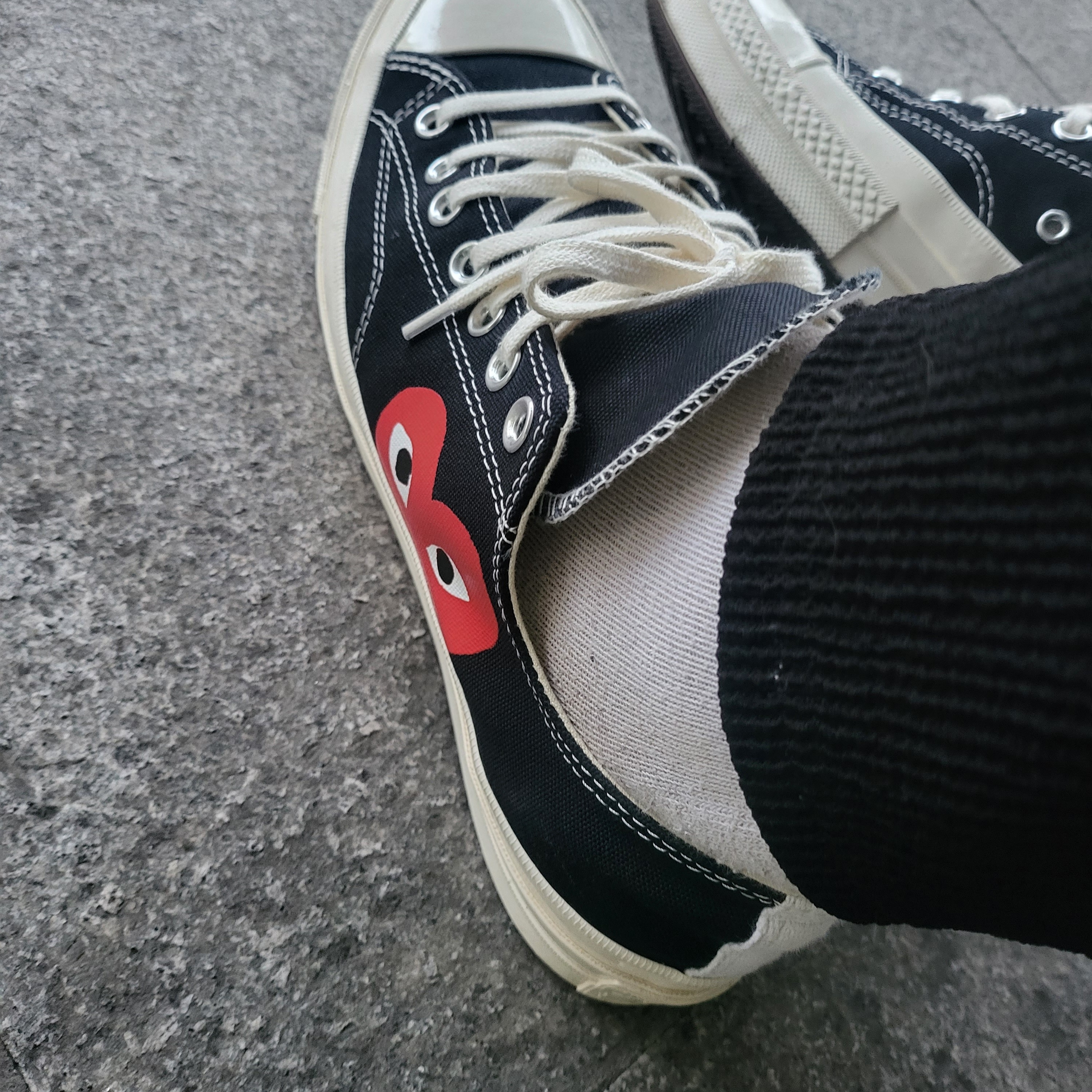 Converse x Play Comme des Garcons Chuck 70 Ox Black 착용 스타일