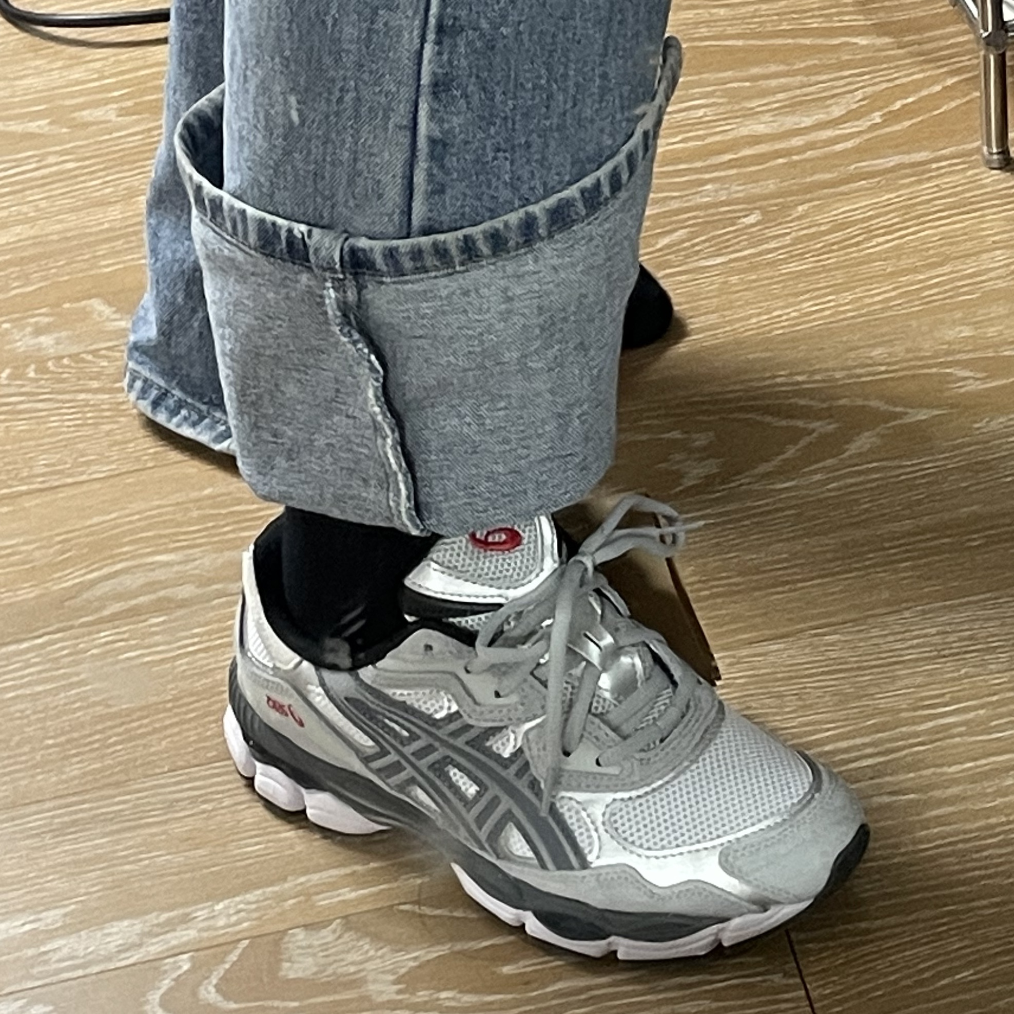 Asics Gel-NYC White Steel Grey 착용 스타일