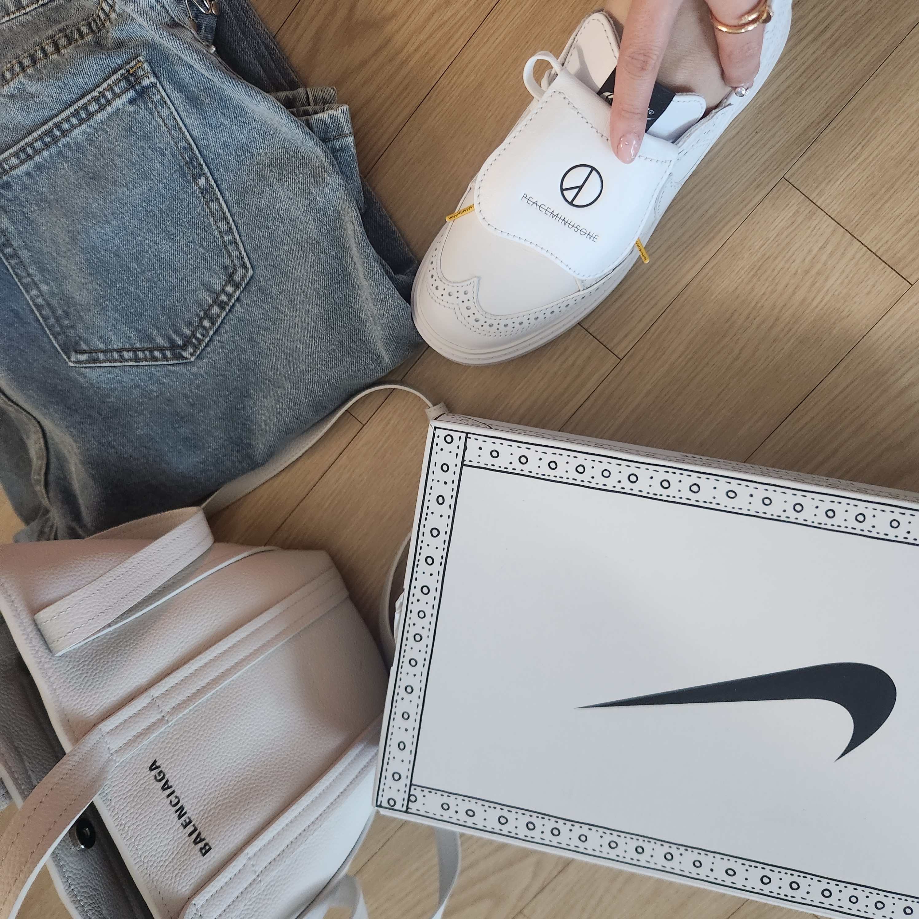 Nike x Peaceminusone Kwondo1 White 착용 스타일 - 3