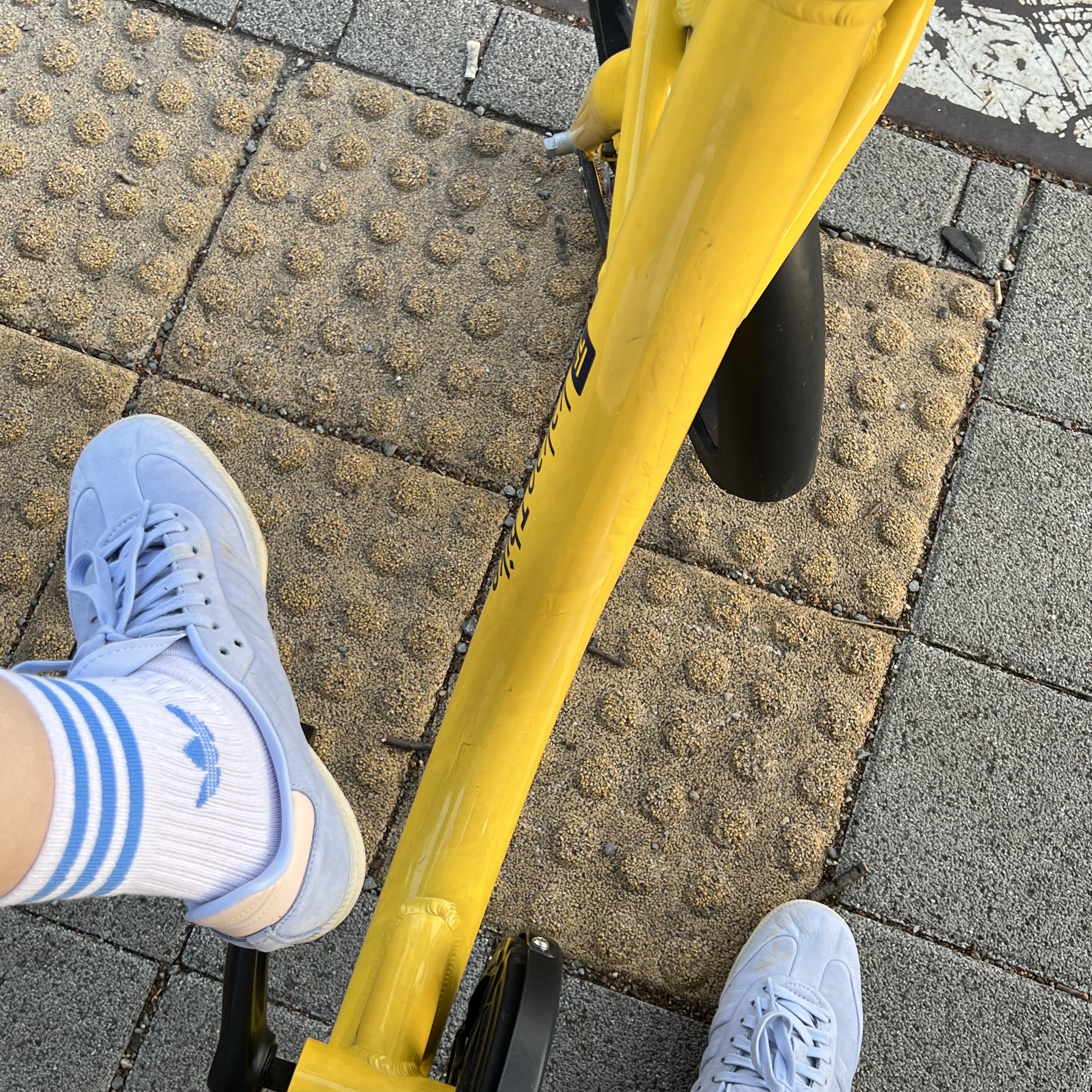 Adidas Samba OG Blue Dawn 착용 스타일