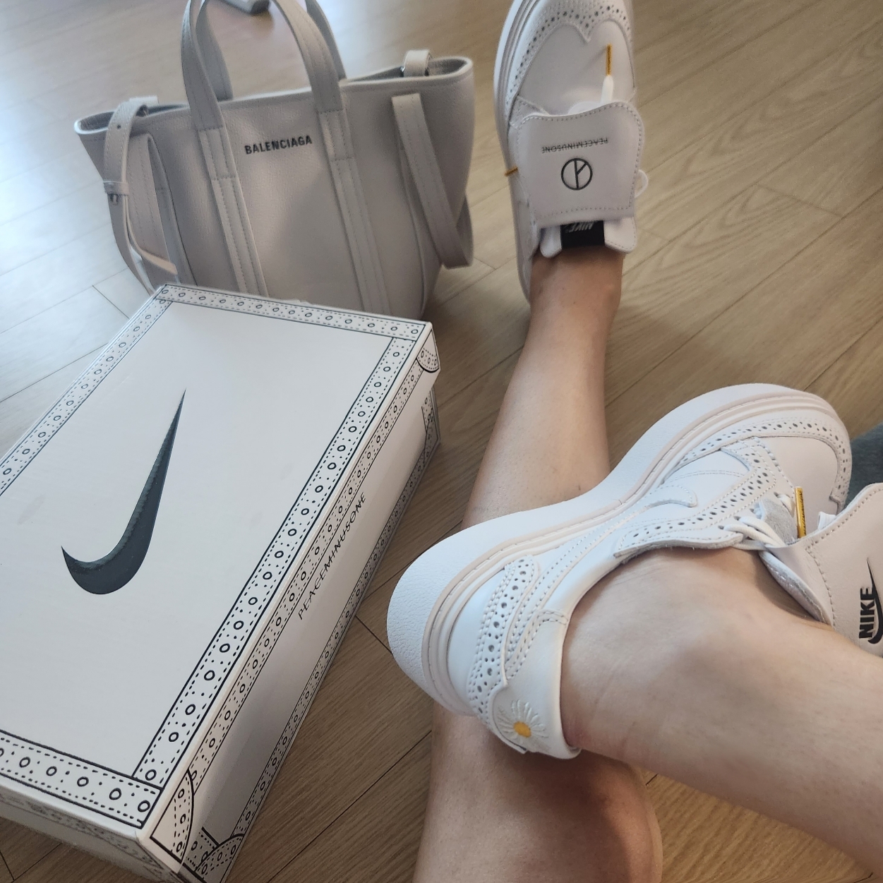 Nike x Peaceminusone Kwondo1 White 착용 스타일 - 2