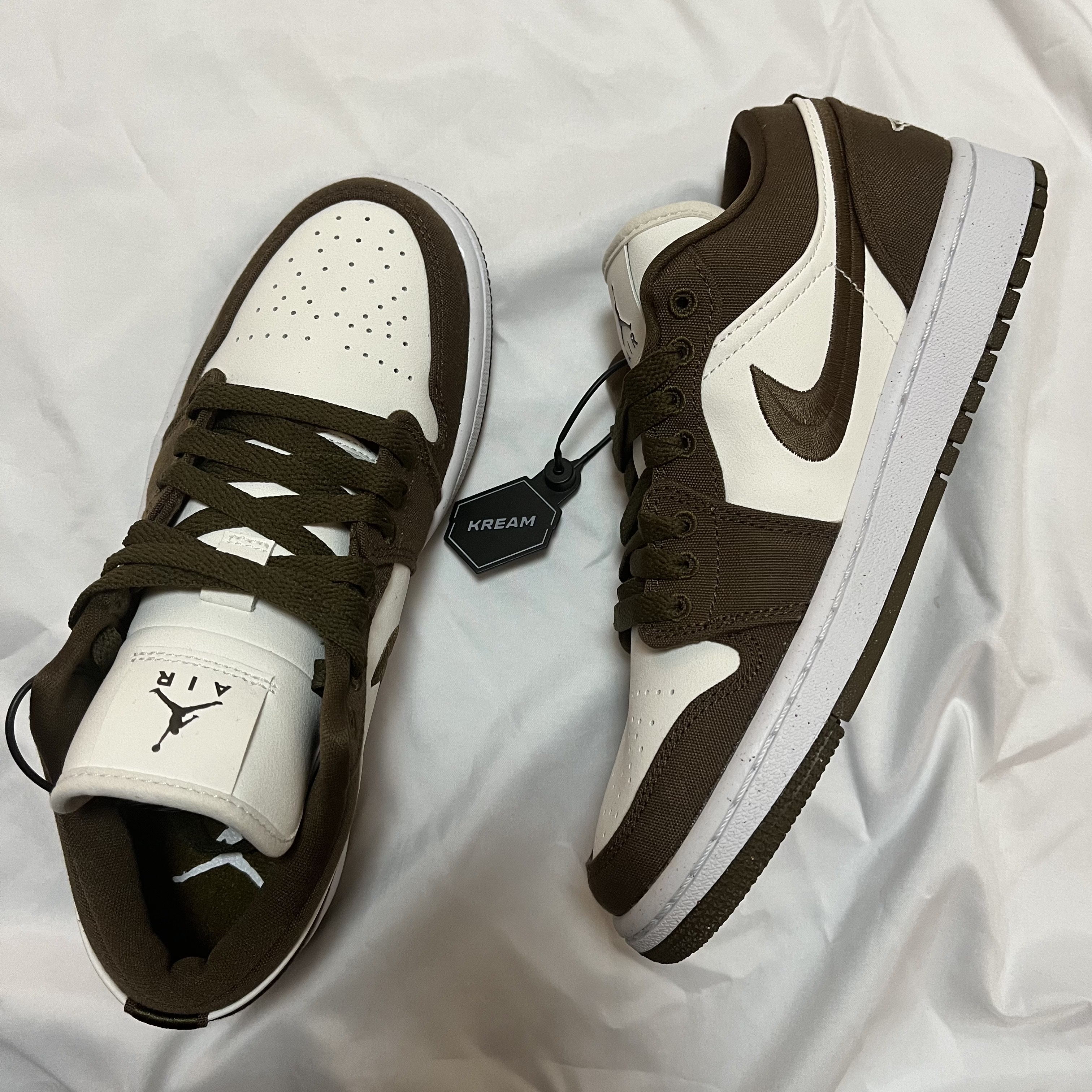 (W) Jordan 1 Low SE Light Olive 착용 스타일