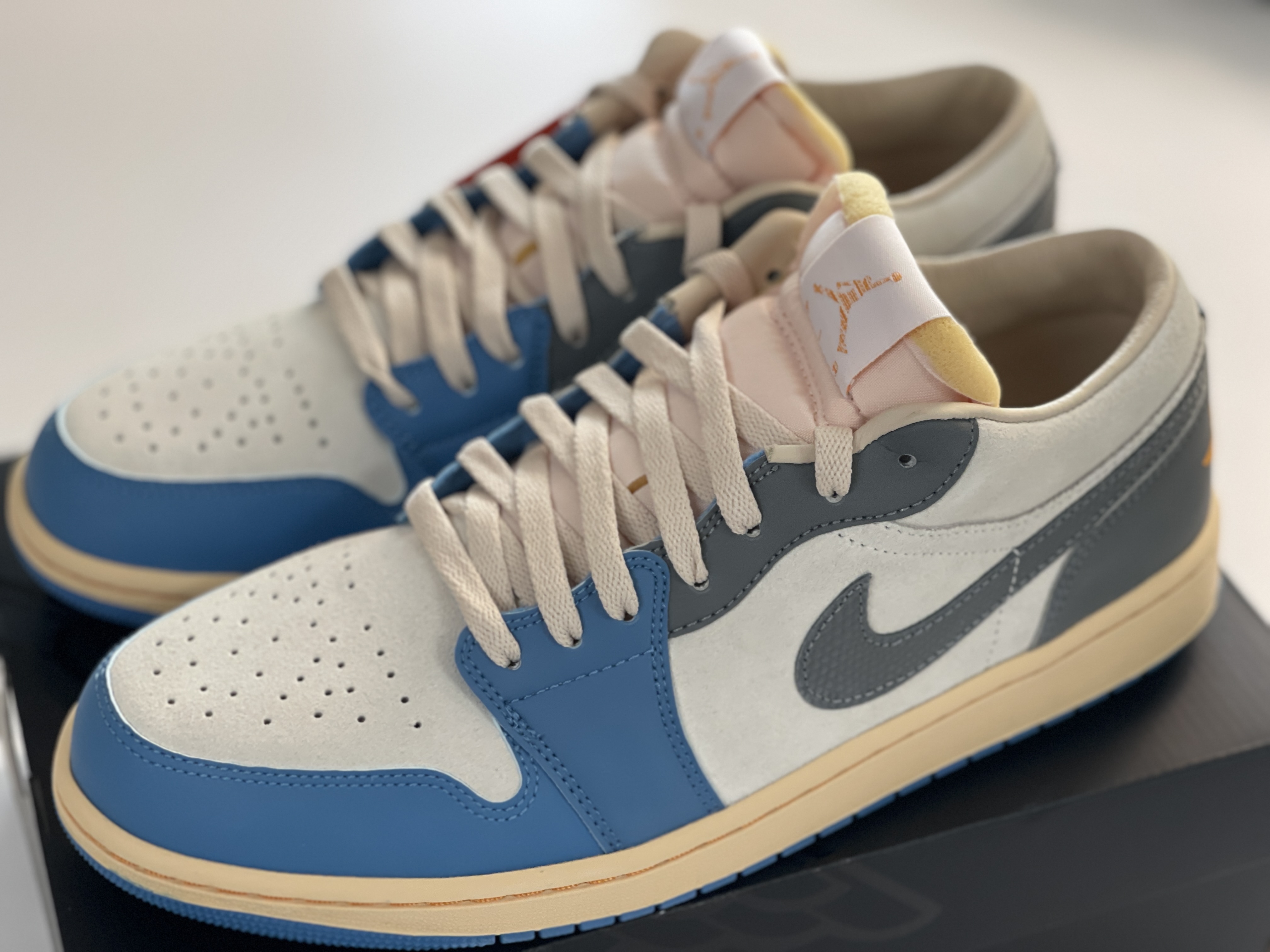 Jordan 1 Low SE Tokyo 96 착용 스타일 - 3