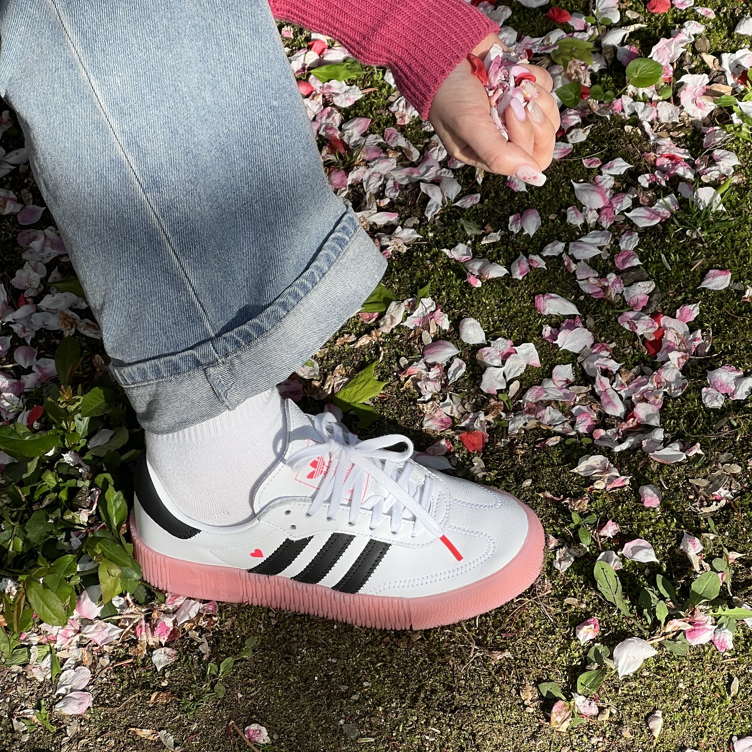 (W) Adidas Sambarose White Pink 착용 스타일