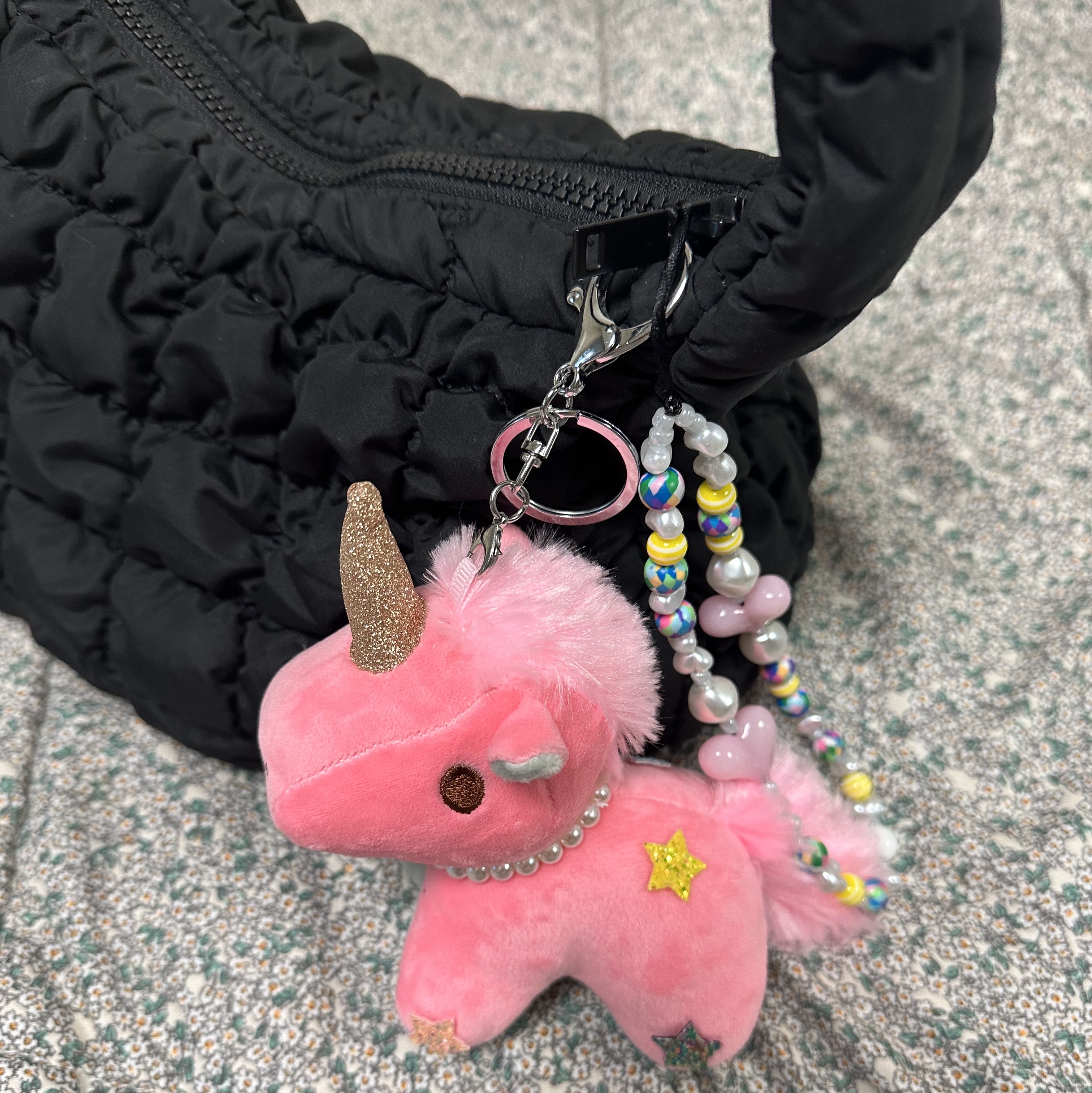 COS Quilted Mini Bag Black 착용 스타일