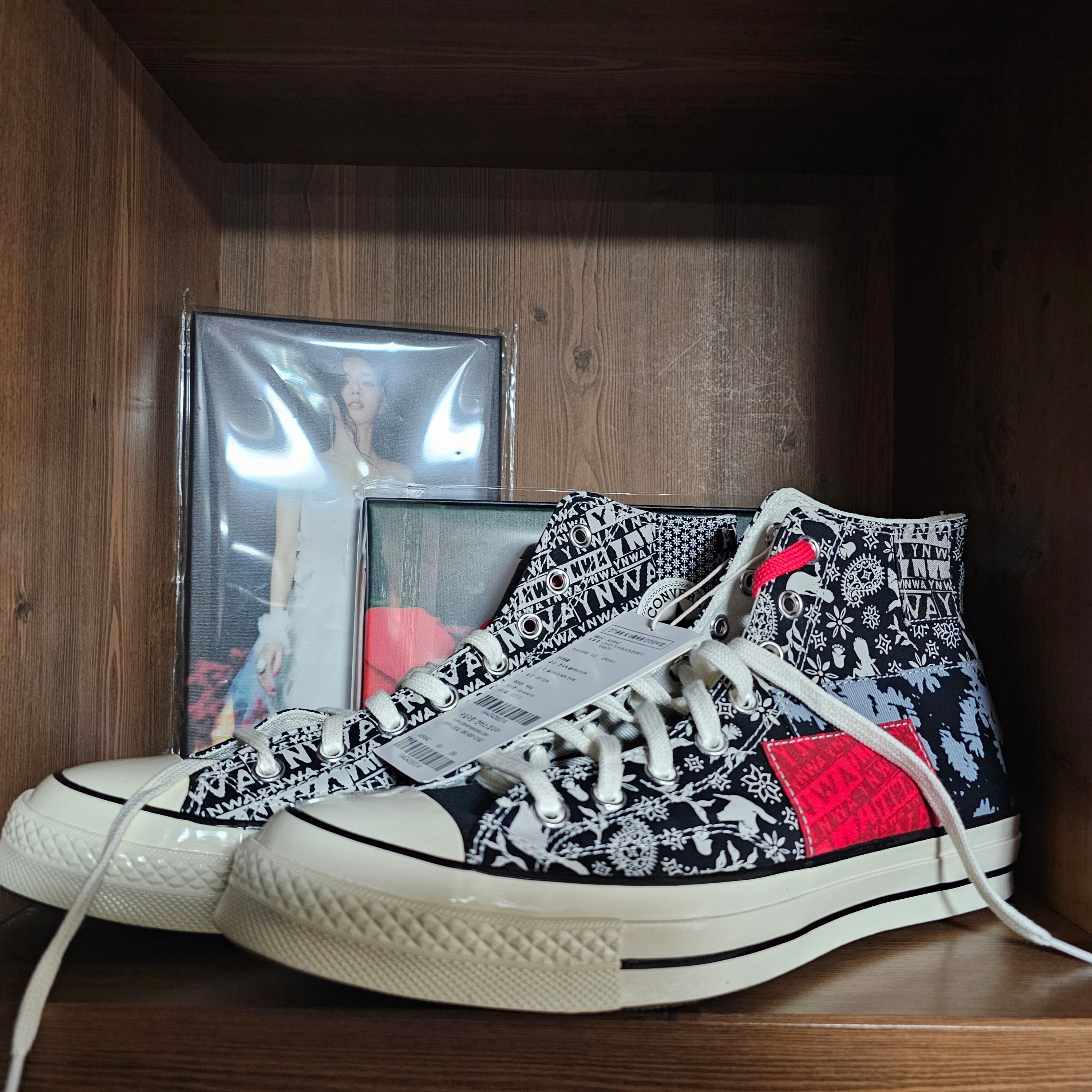 Converse x Liverpool FC Chuck 70 High Black 착용 스타일 - 1