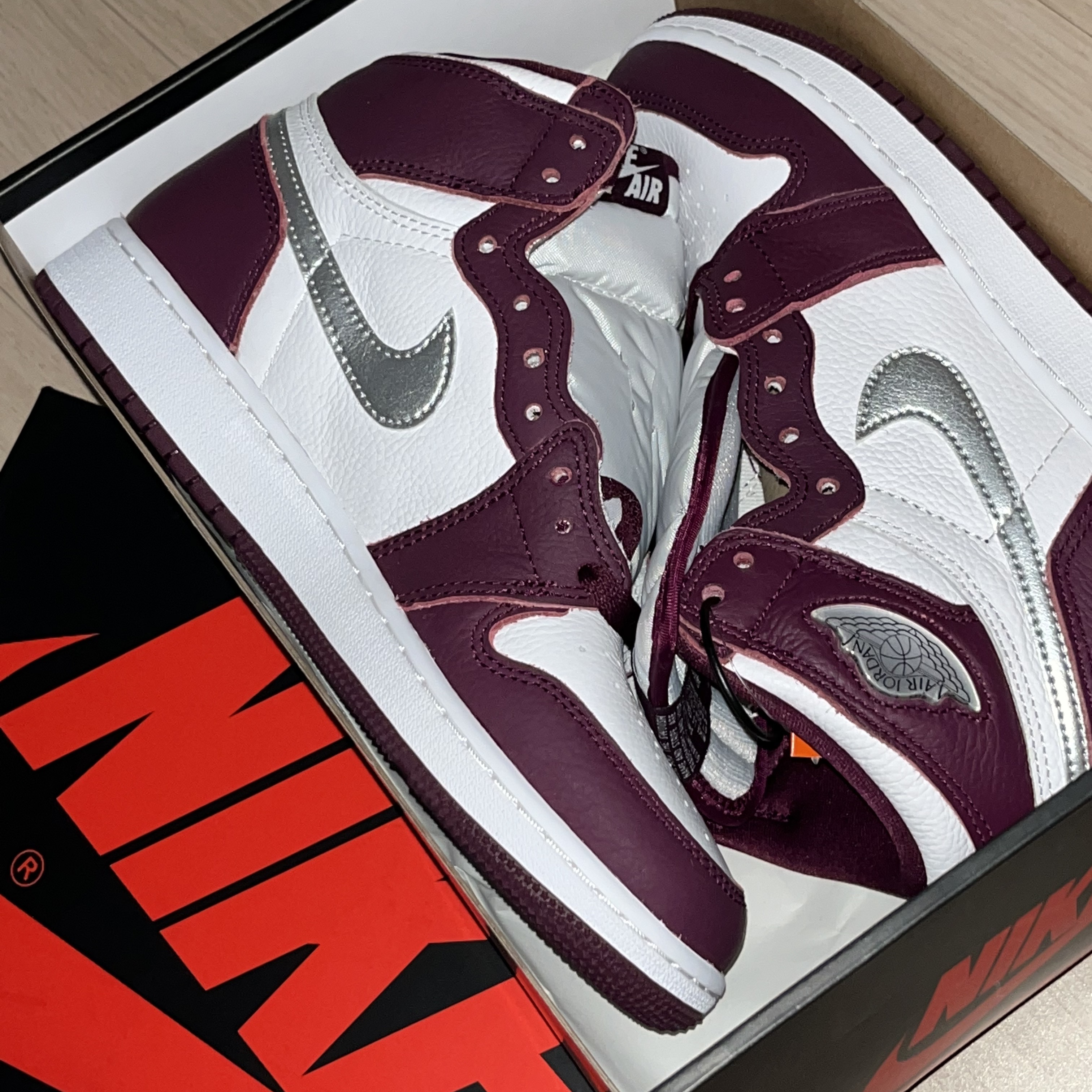 (GS) Jordan 1 Retro High OG Bordeaux 착용 스타일