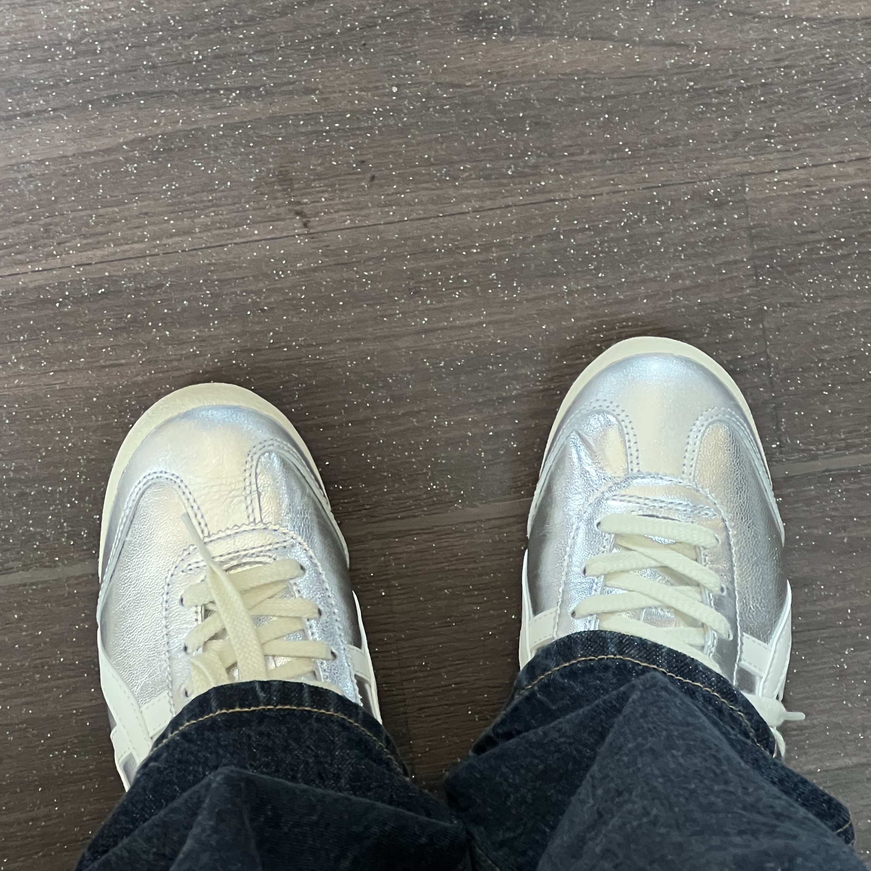 Onitsuka Tiger Mexico 66 White Silver 착용 스타일