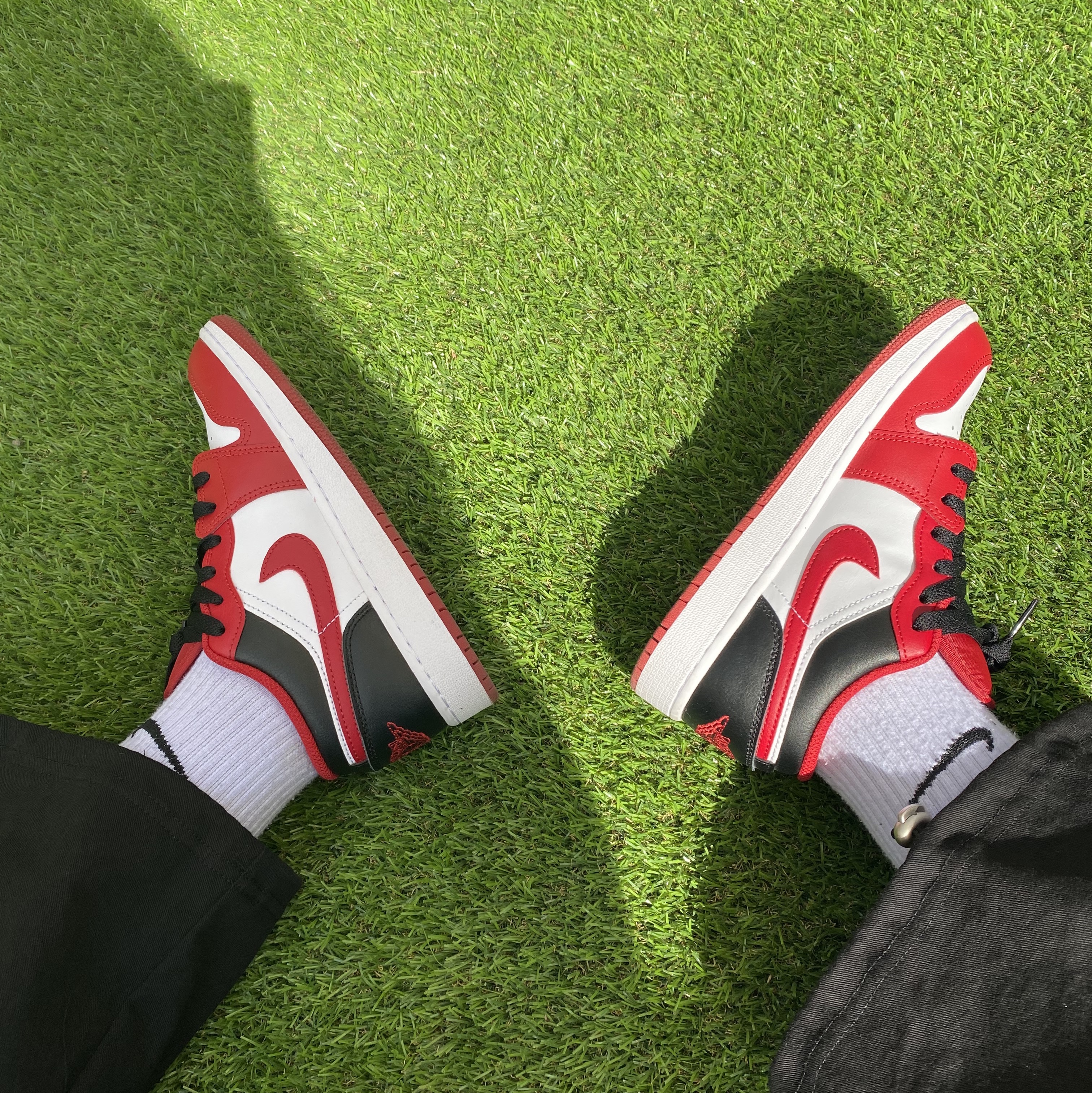 (GS) Jordan 1 Low White Gym Red Black 착용 스타일