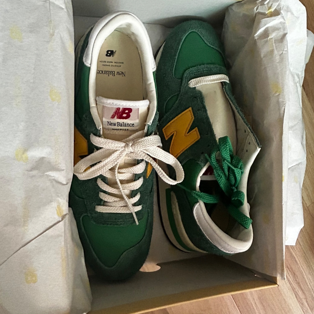 New Balance 990v1 Made in USA Green Gold 착용 스타일 - 3