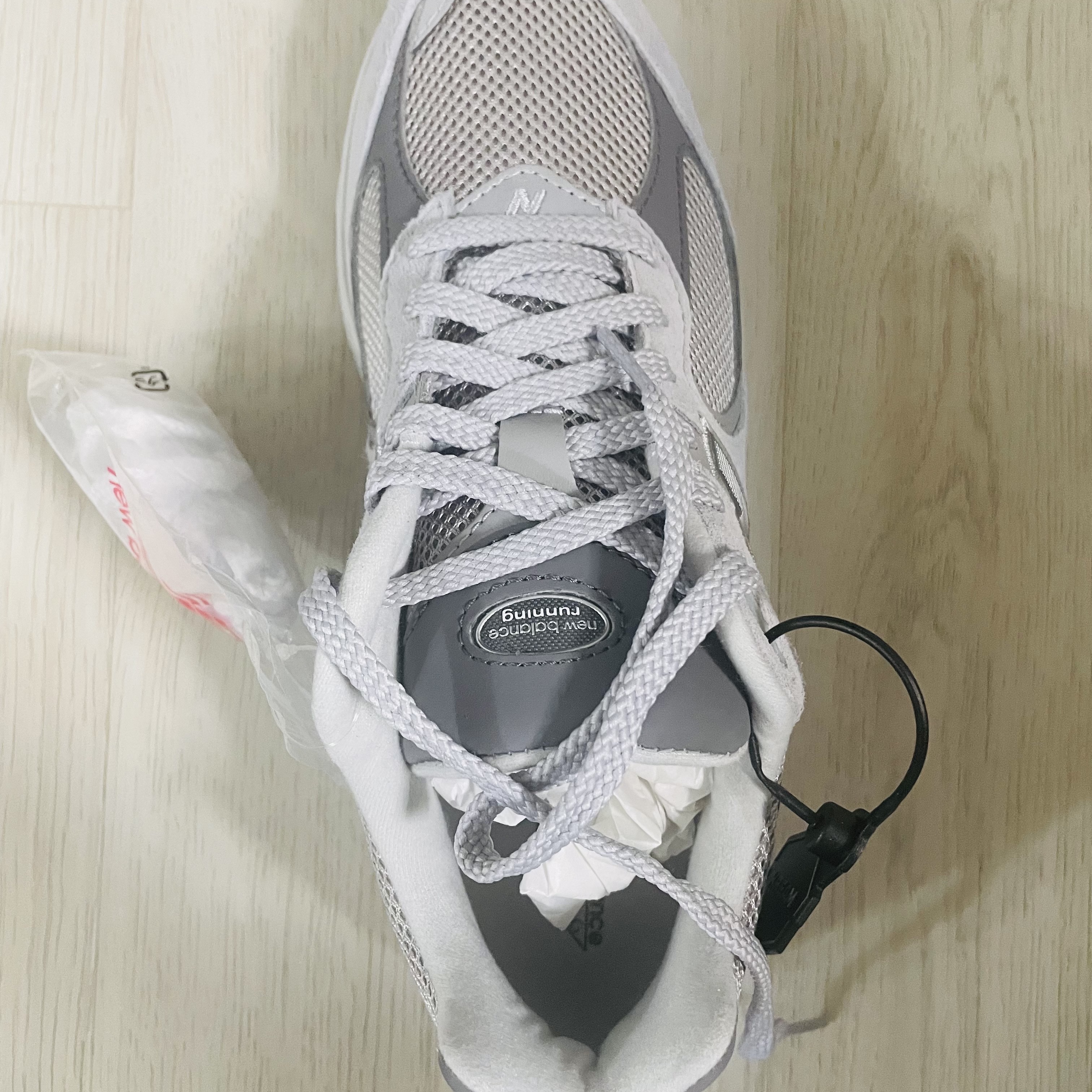 New Balance 2002R T2 Gray 착용 스타일