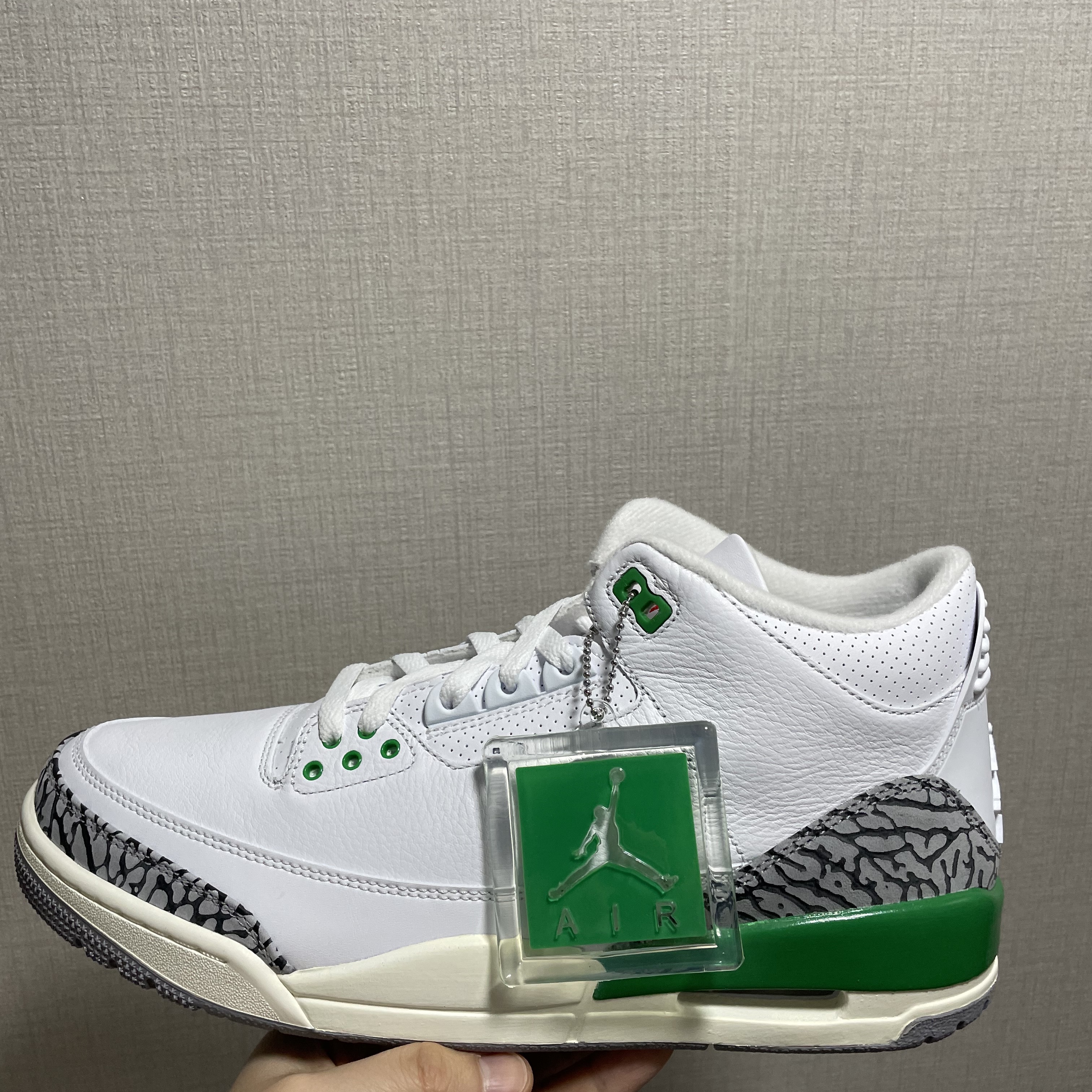 (W) Jordan 3 Retro Lucky Green 착용 스타일 - 1