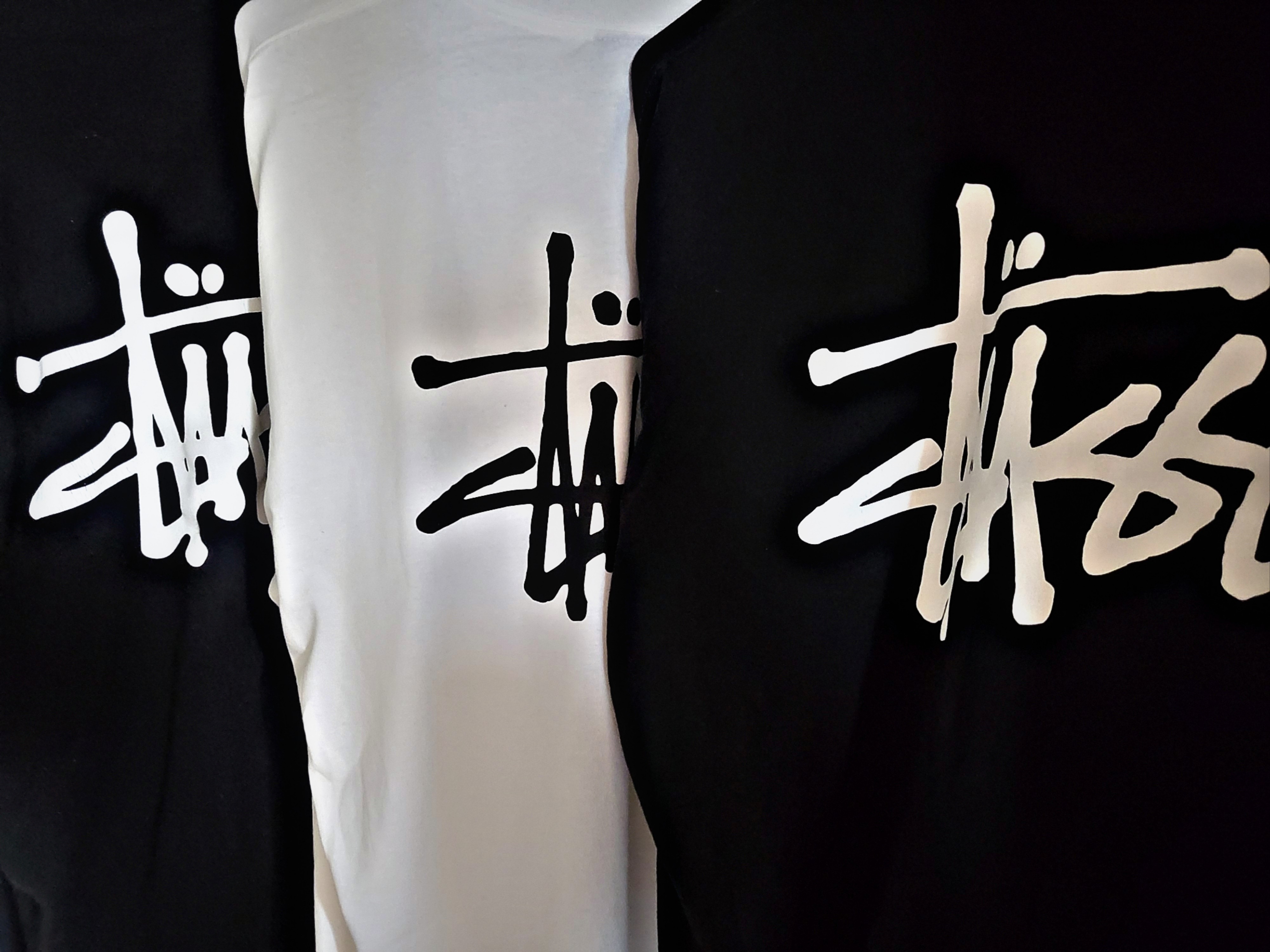 Stussy Basic Stussy LS T-Shirt White 2023, Stussy Basic Stussy LS T-Shirt Black 2022 착용 스타일