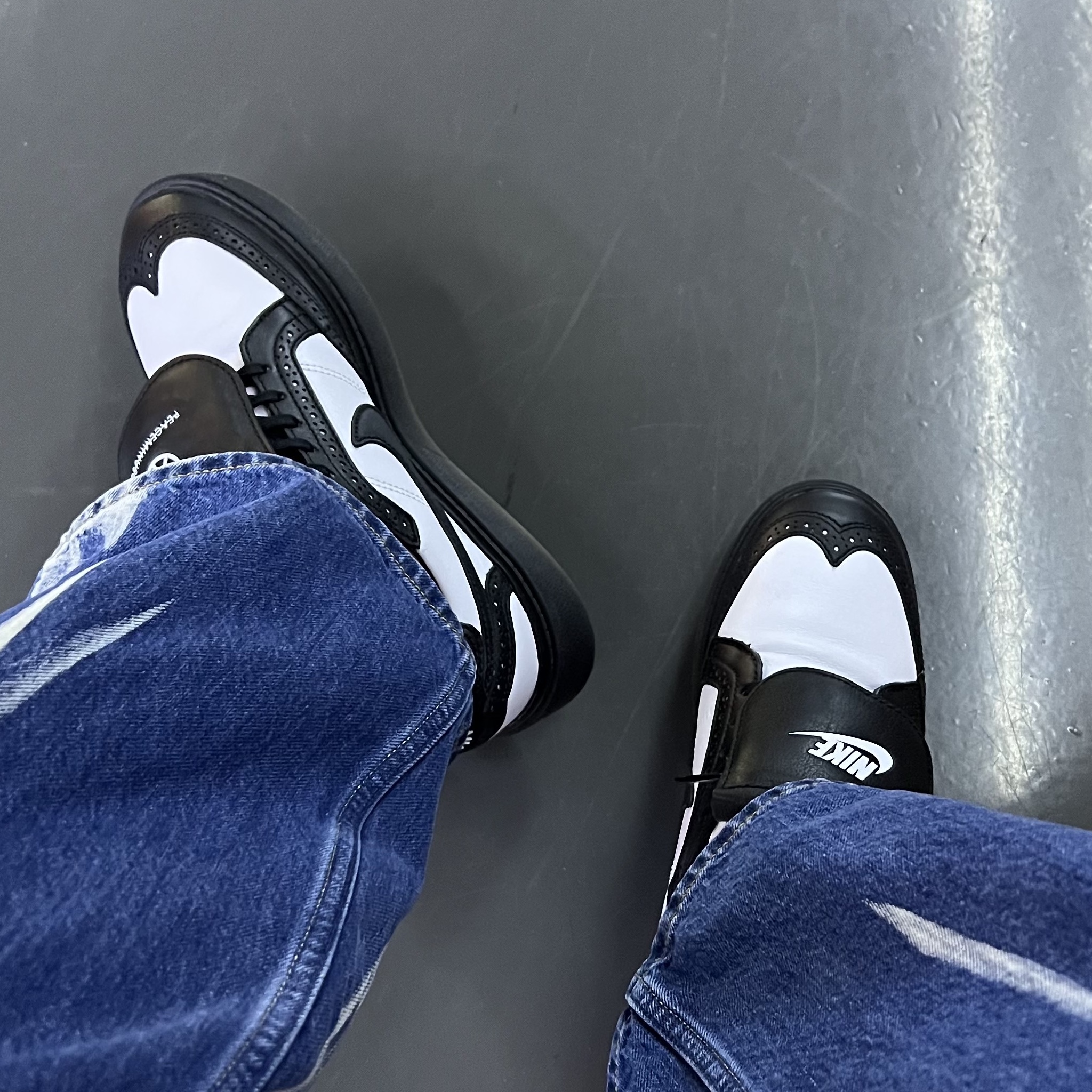 Our Legacy Extended Third Cut Glass Bleach Denim, Nike x Peaceminusone Kwondo1 Black and White 착용 스타일