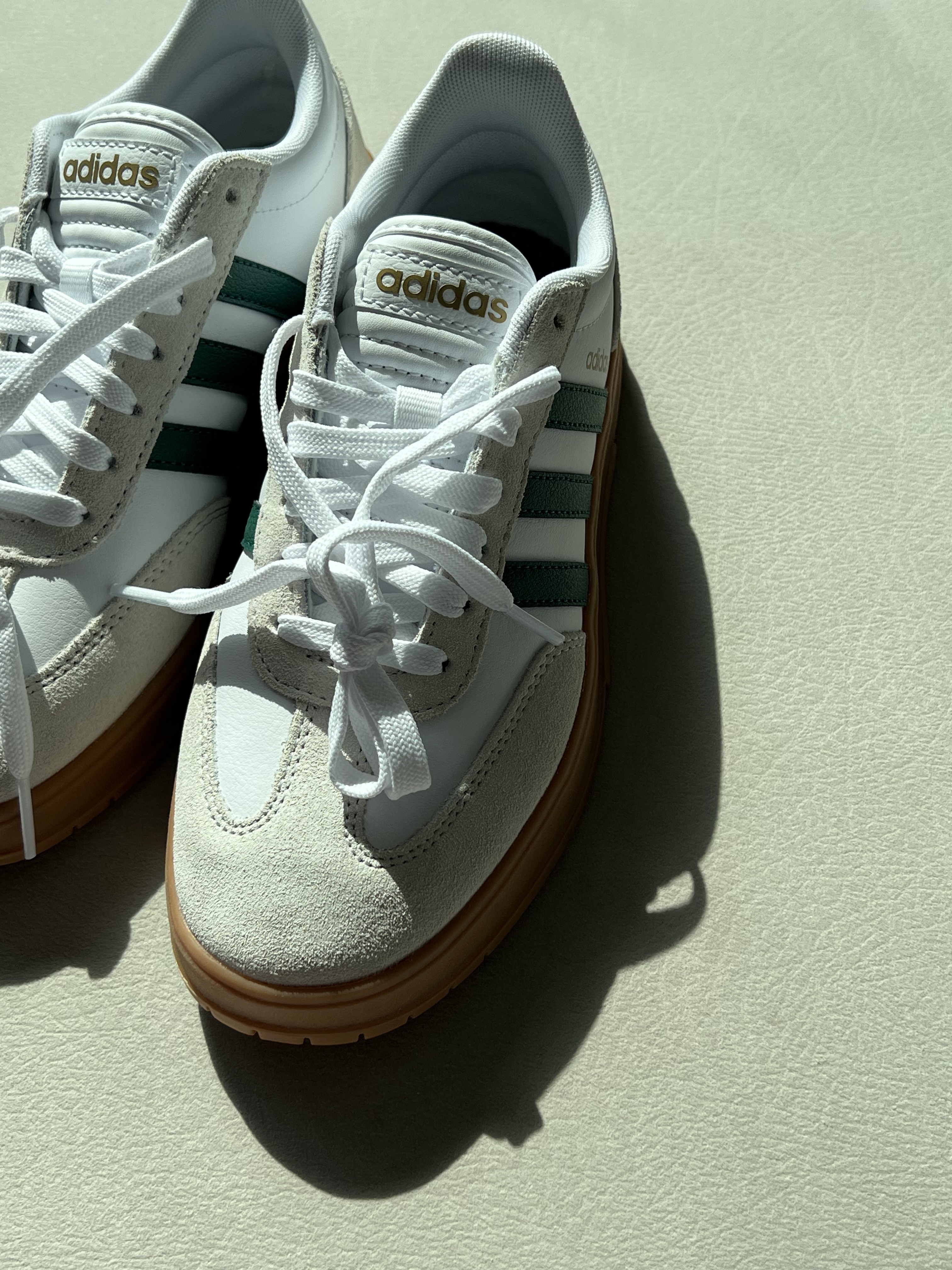 Adidas Gradas Collegiate Green 착용 스타일