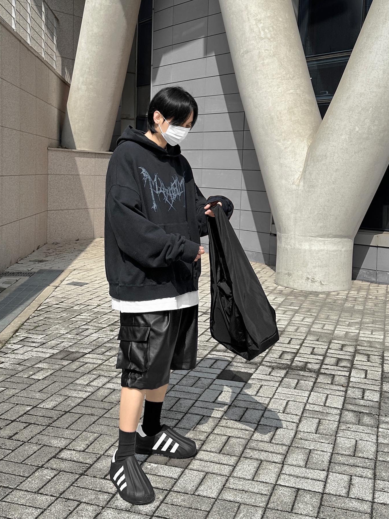 Adidas Adifom Superstar Core Black Cloud White 착용 스타일 - 5