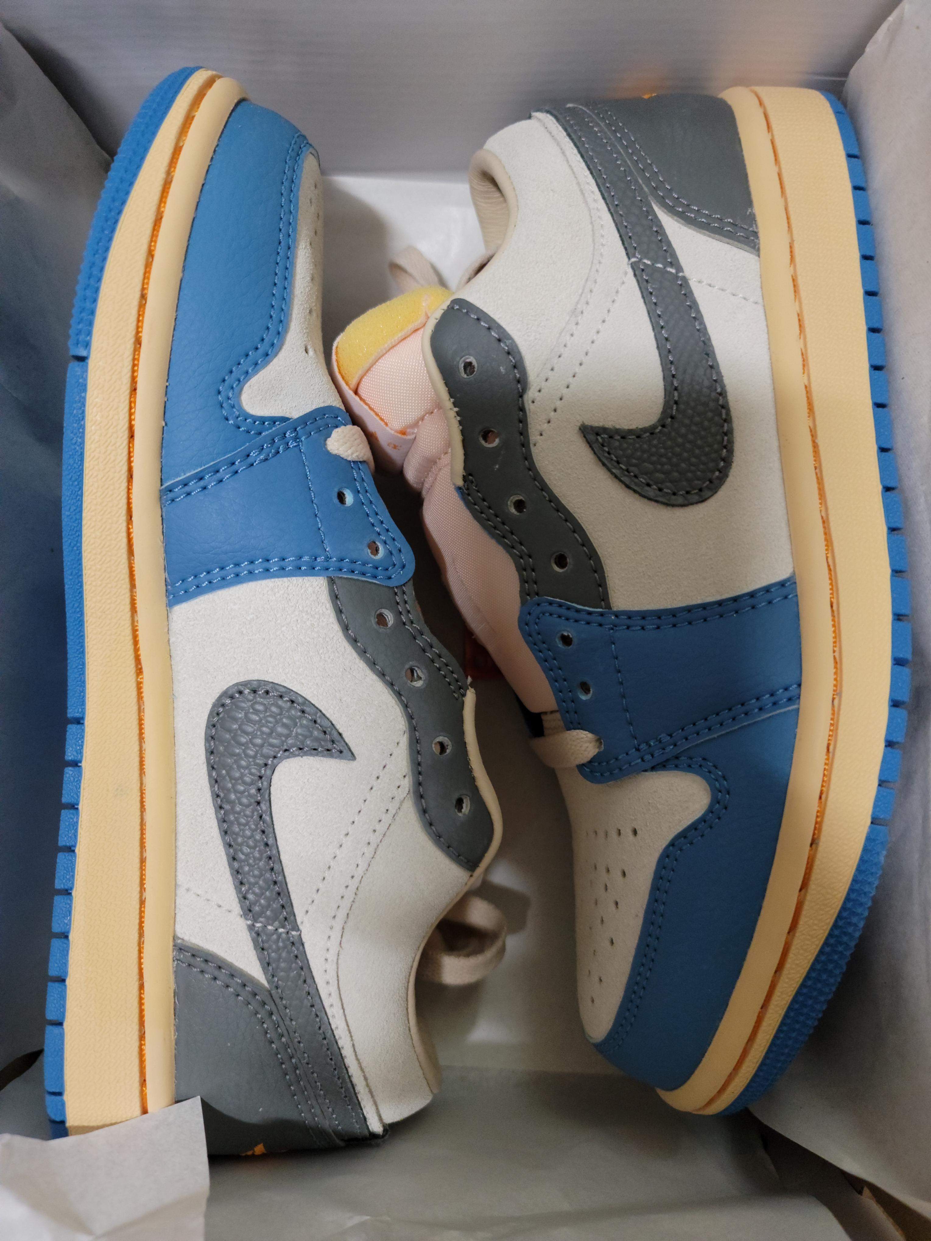 Jordan 1 Low SE Tokyo 96 착용 스타일