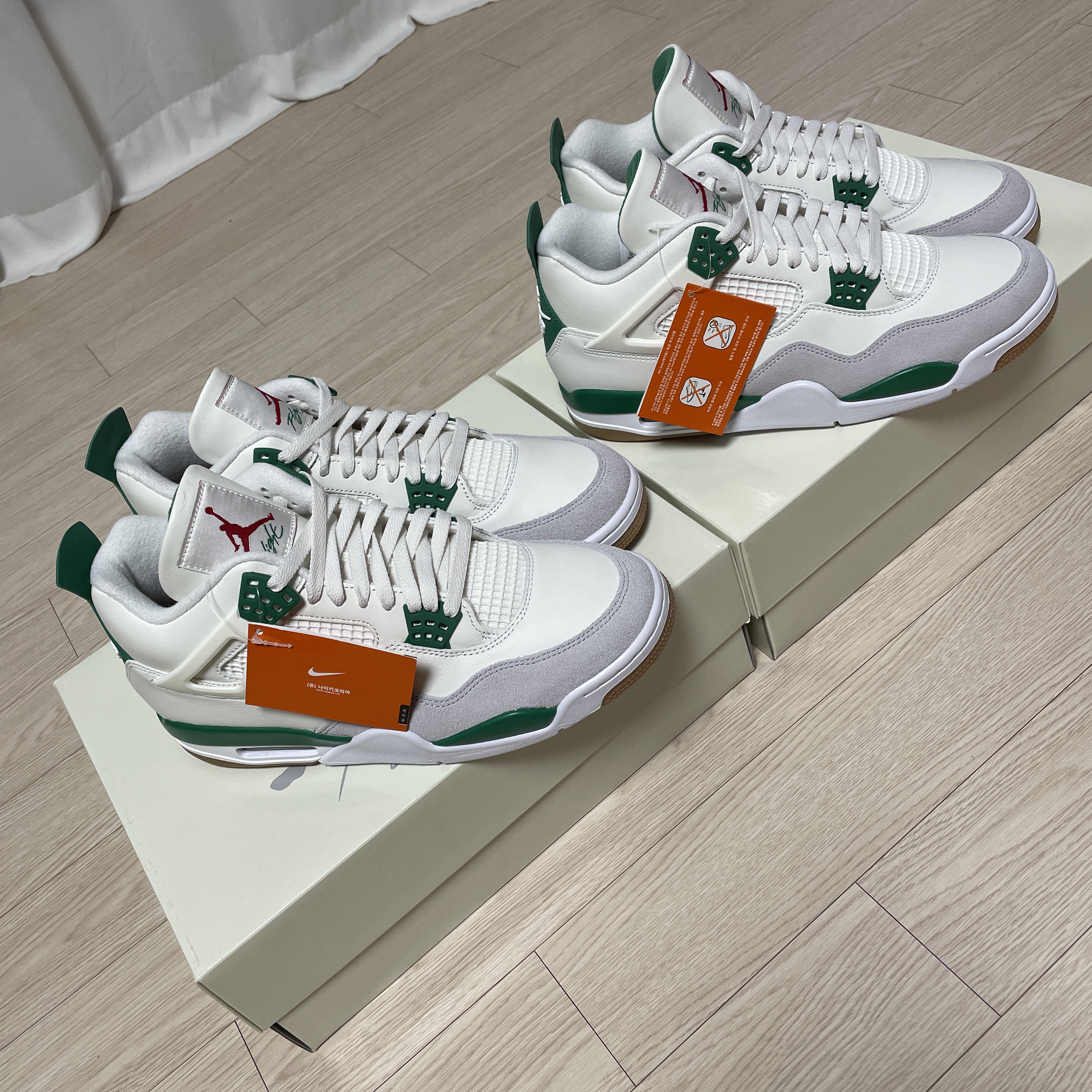 Jordan 4 x Nike SB Retro SP Pine Green 착용 스타일 - 1