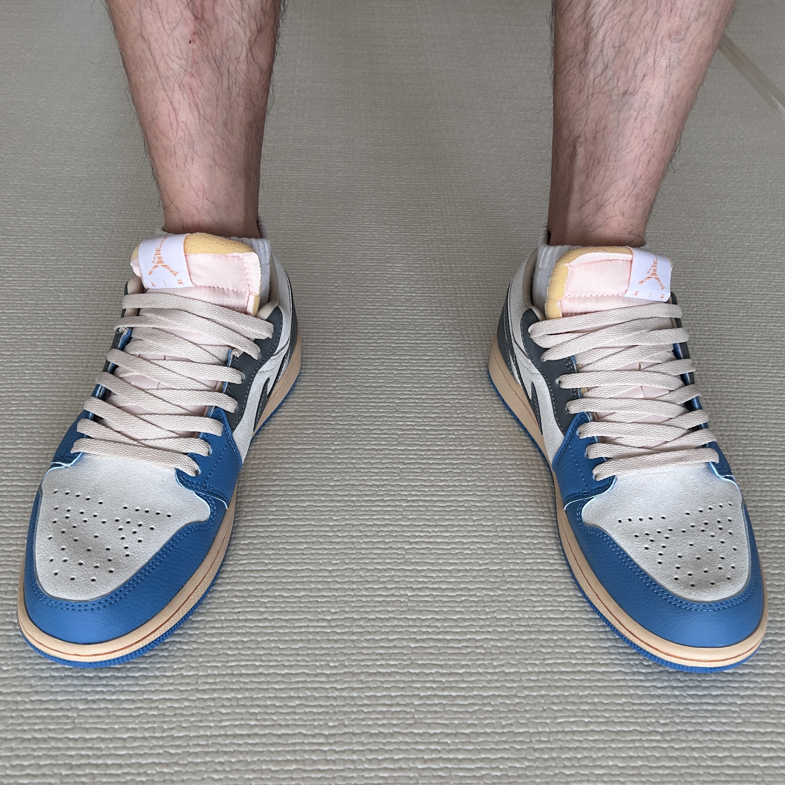 Jordan 1 Low SE Tokyo 96 착용 스타일 - 2