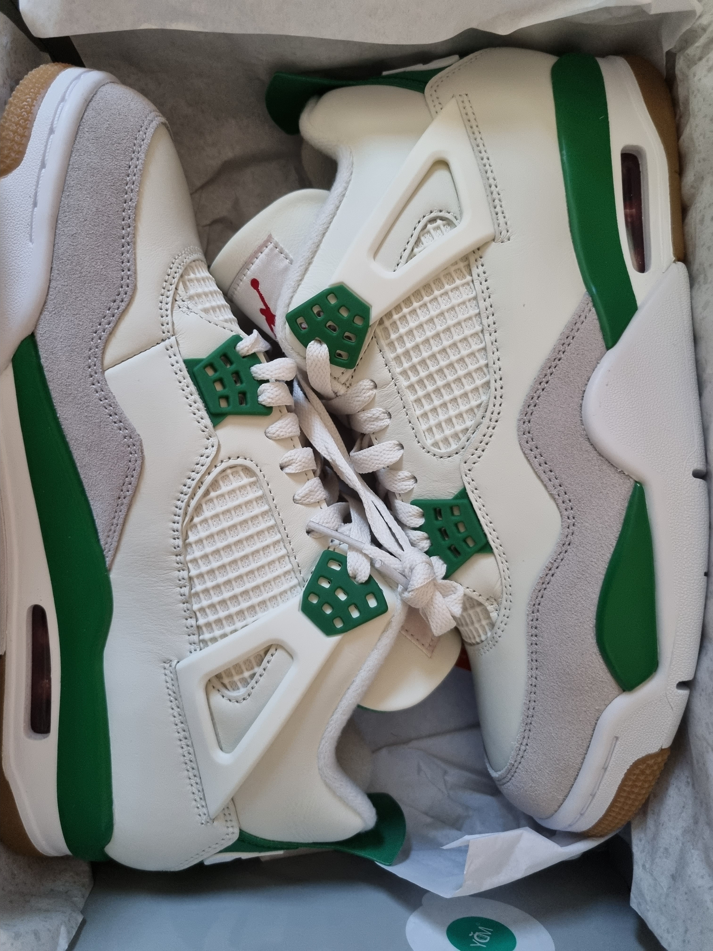 Jordan 4 x Nike SB Retro SP Pine Green 착용 스타일