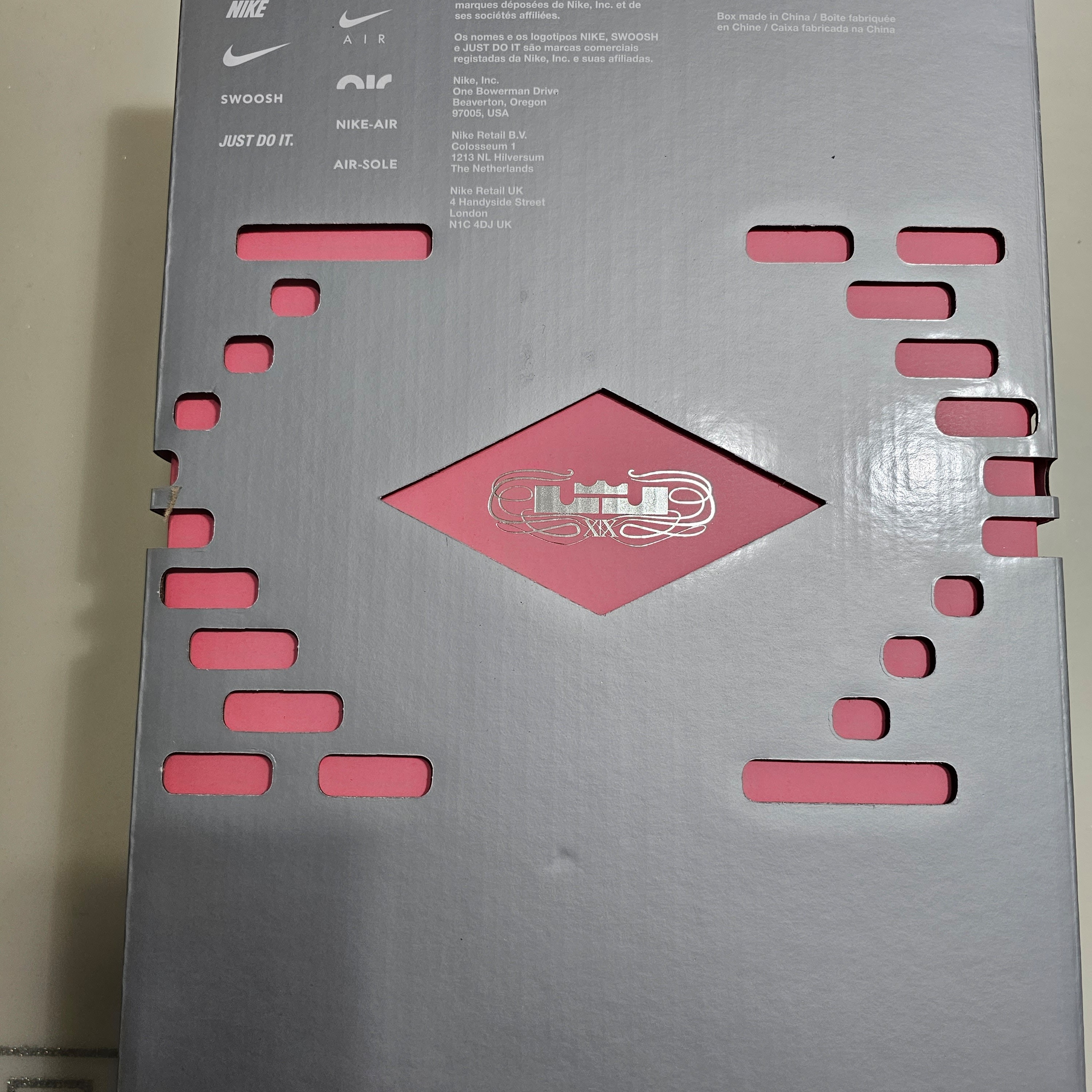 Nike x Uninterrupted LeBron XX EP Black Hyper Royal 착용 스타일 - 3
