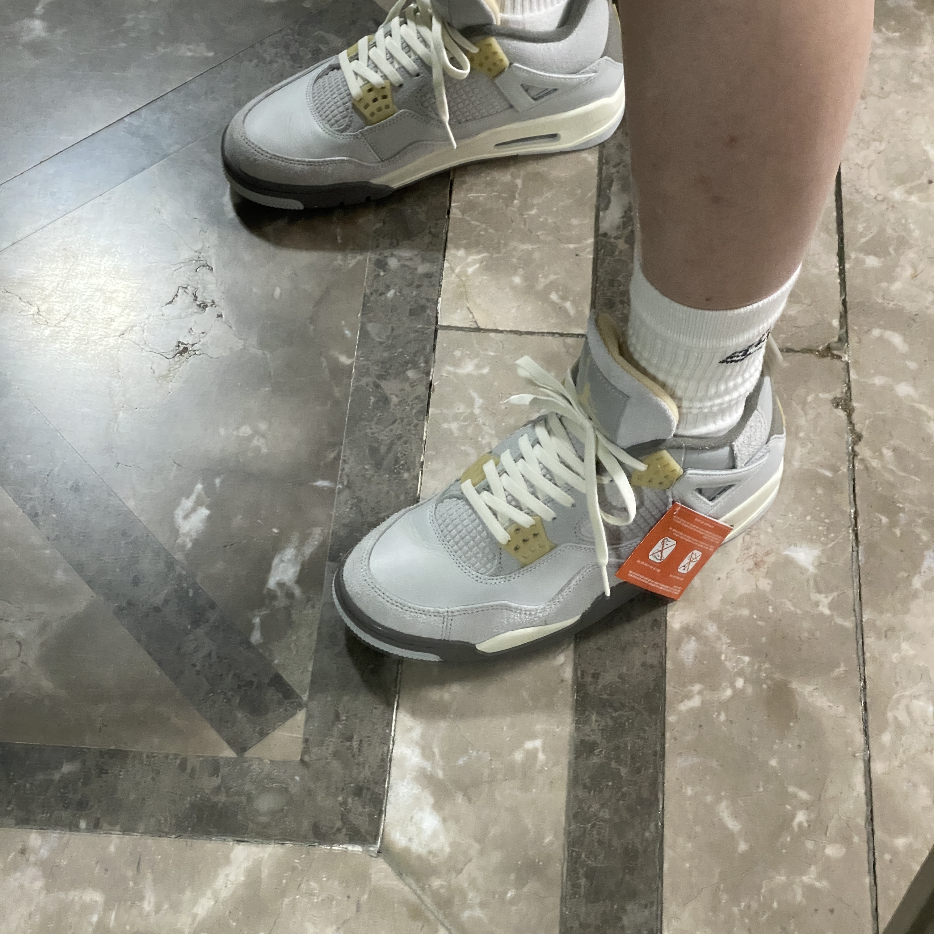 Jordan 4 Retro SE Craft 착용 스타일 - 2