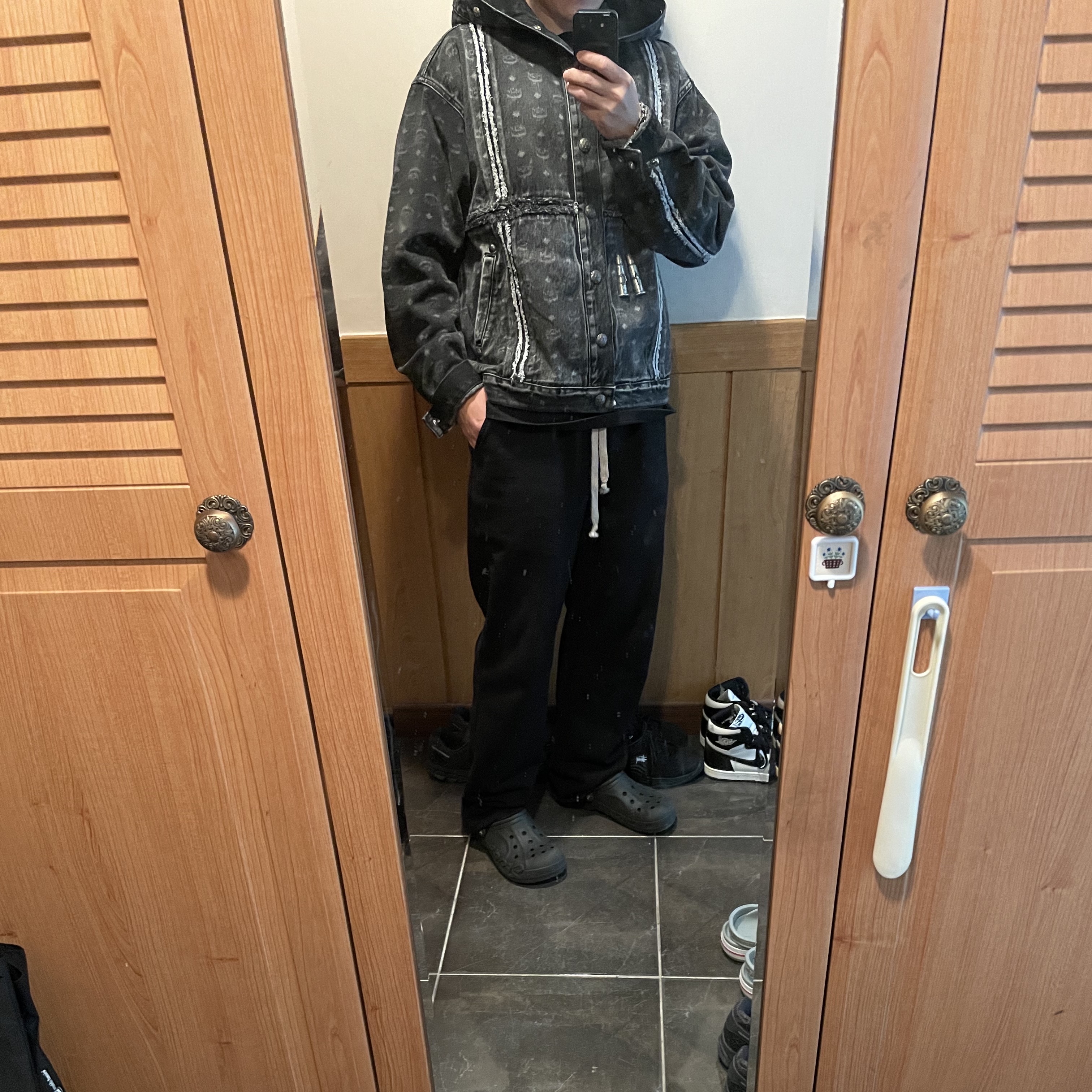 Thug Club x MCM Bullet Denim Jacket Black 착용 스타일