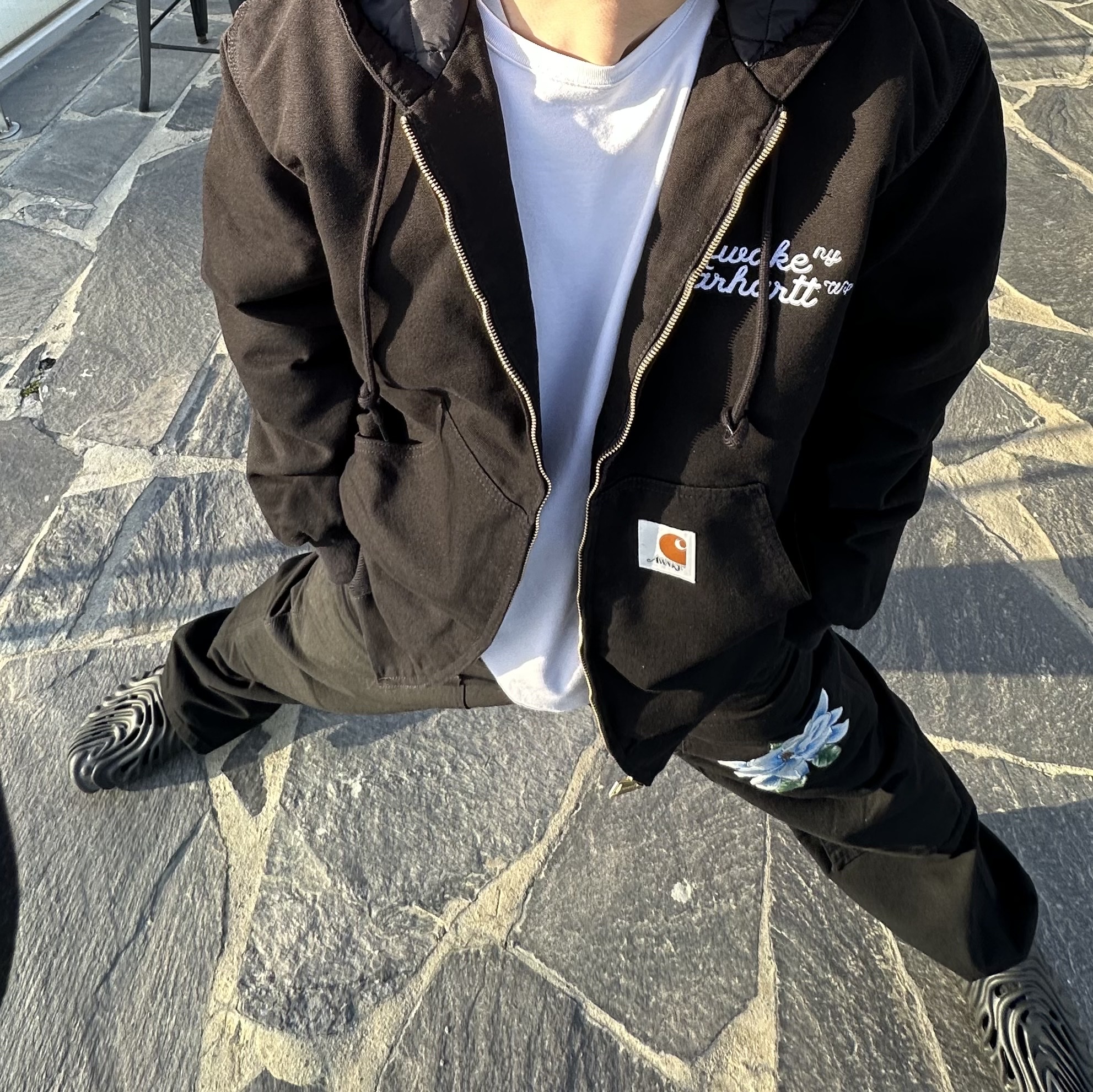 Crocs x Salehe Bembury Pollex Clog Sasquatch, Carhartt WIP x Awake NY OG Active Jacket Black 착용 스타일