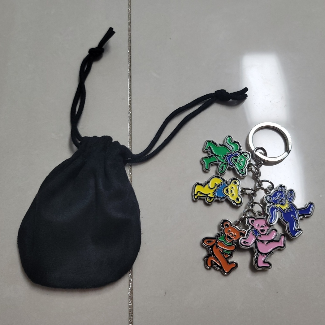 Thisisneverthat x Grateful Dead Dancing Bears Keychain Silver 착용 스타일 - 1