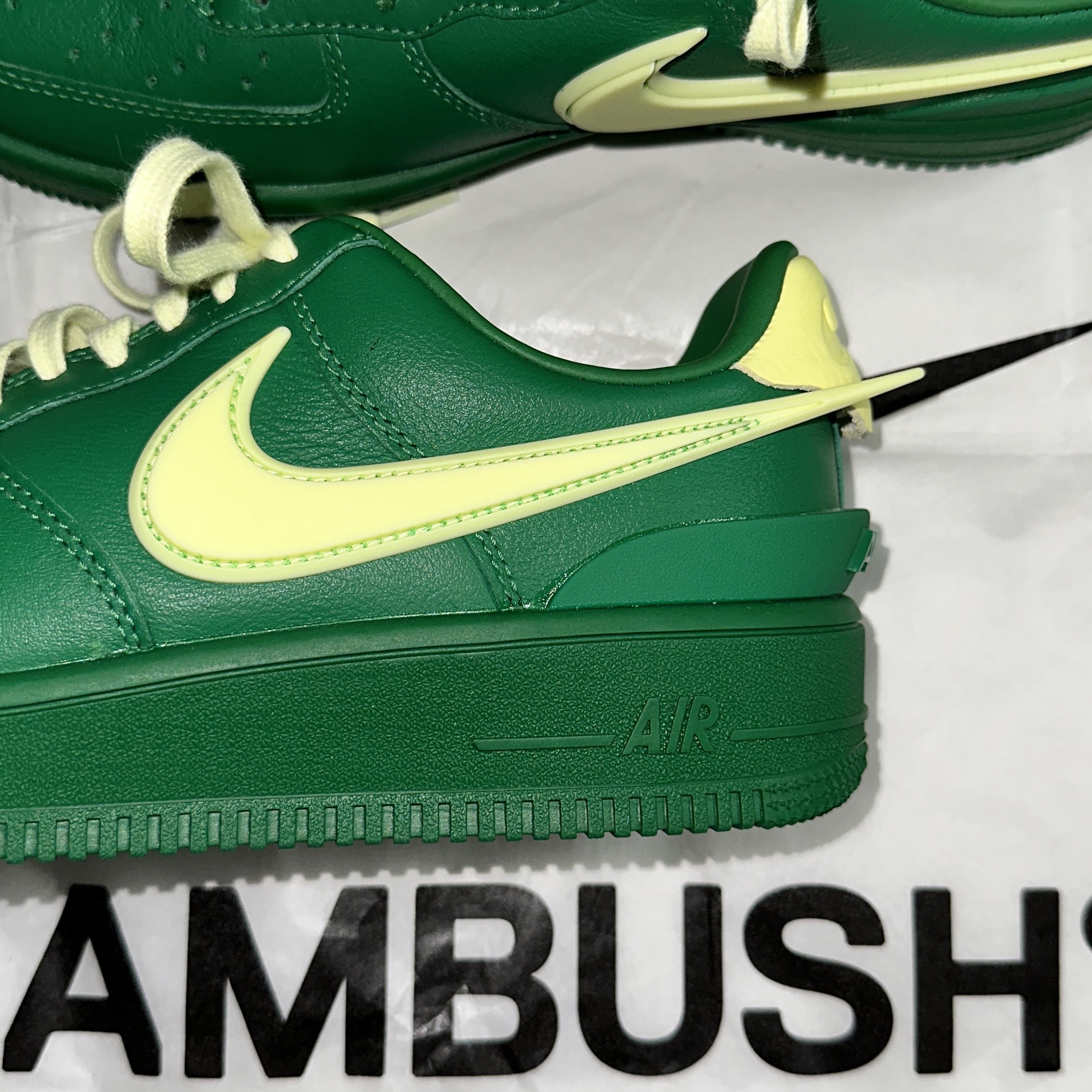Nike x Ambush Air Force 1 Low SP Pine Green and Citron 착용 스타일 - 3