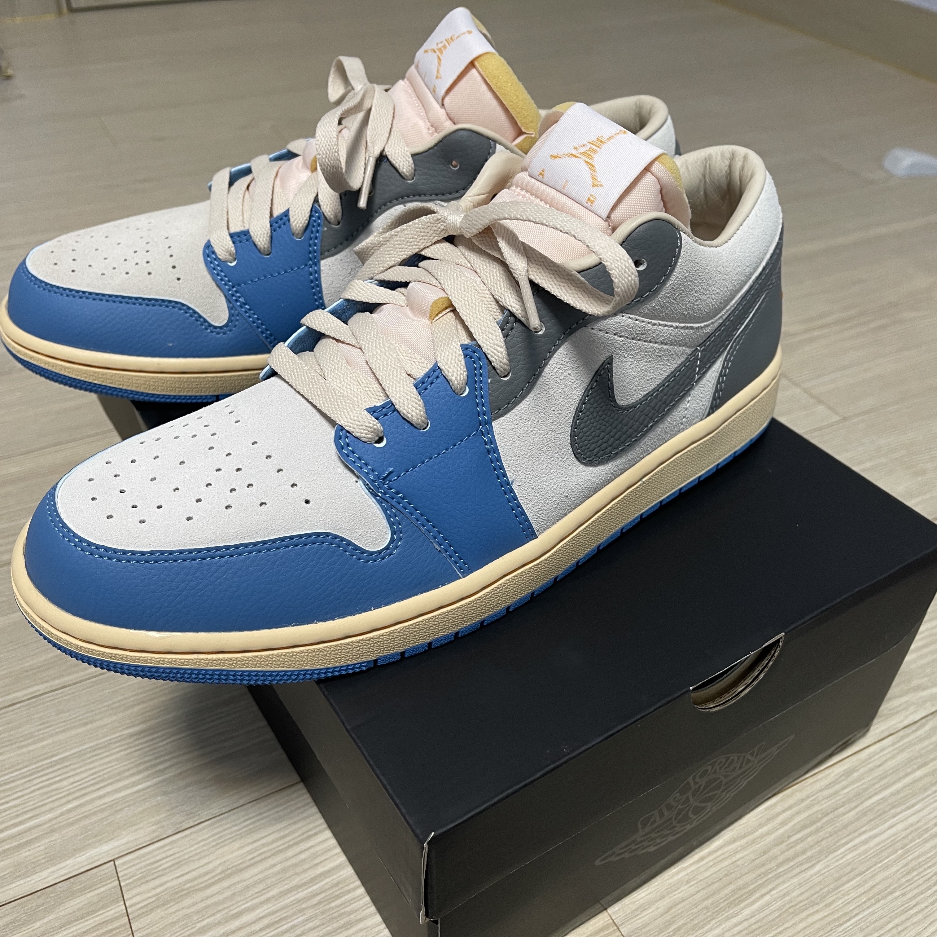 Jordan 1 Low SE Tokyo 96 착용 스타일