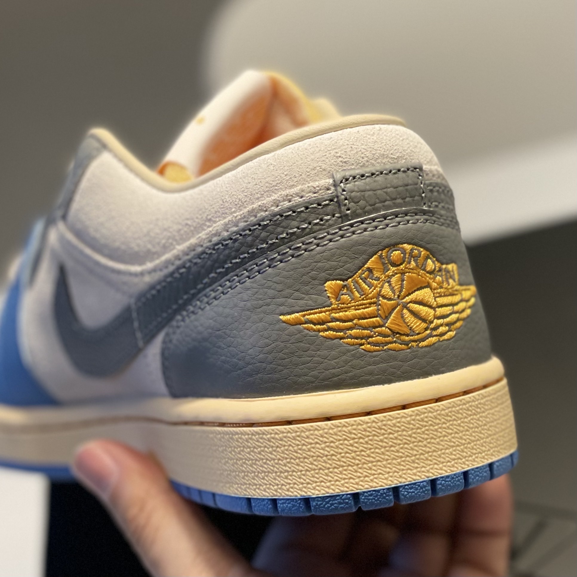Jordan 1 Low SE Tokyo 96 착용 스타일 - 5