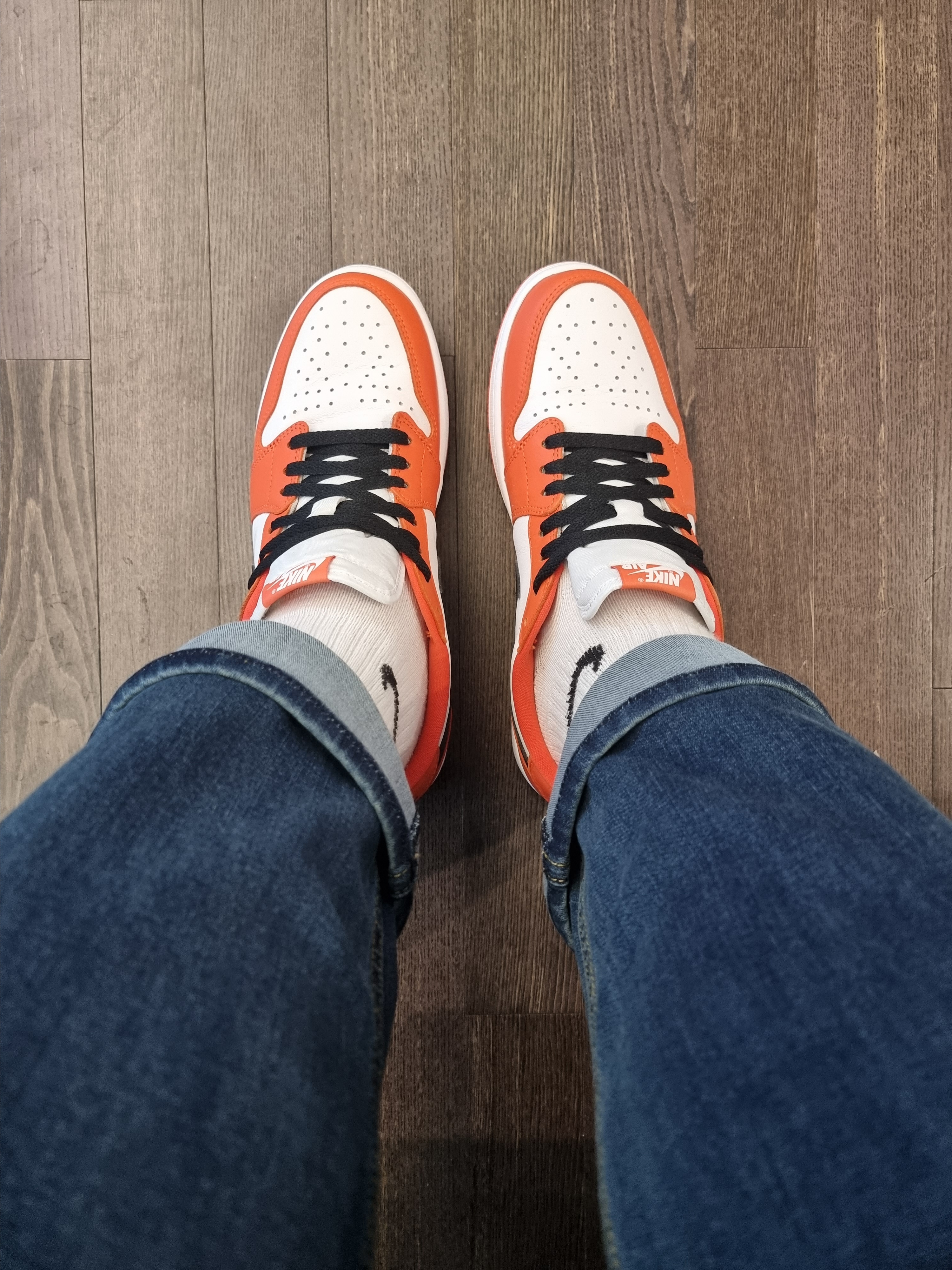 Jordan 1 Low OG Starfish 착용 스타일