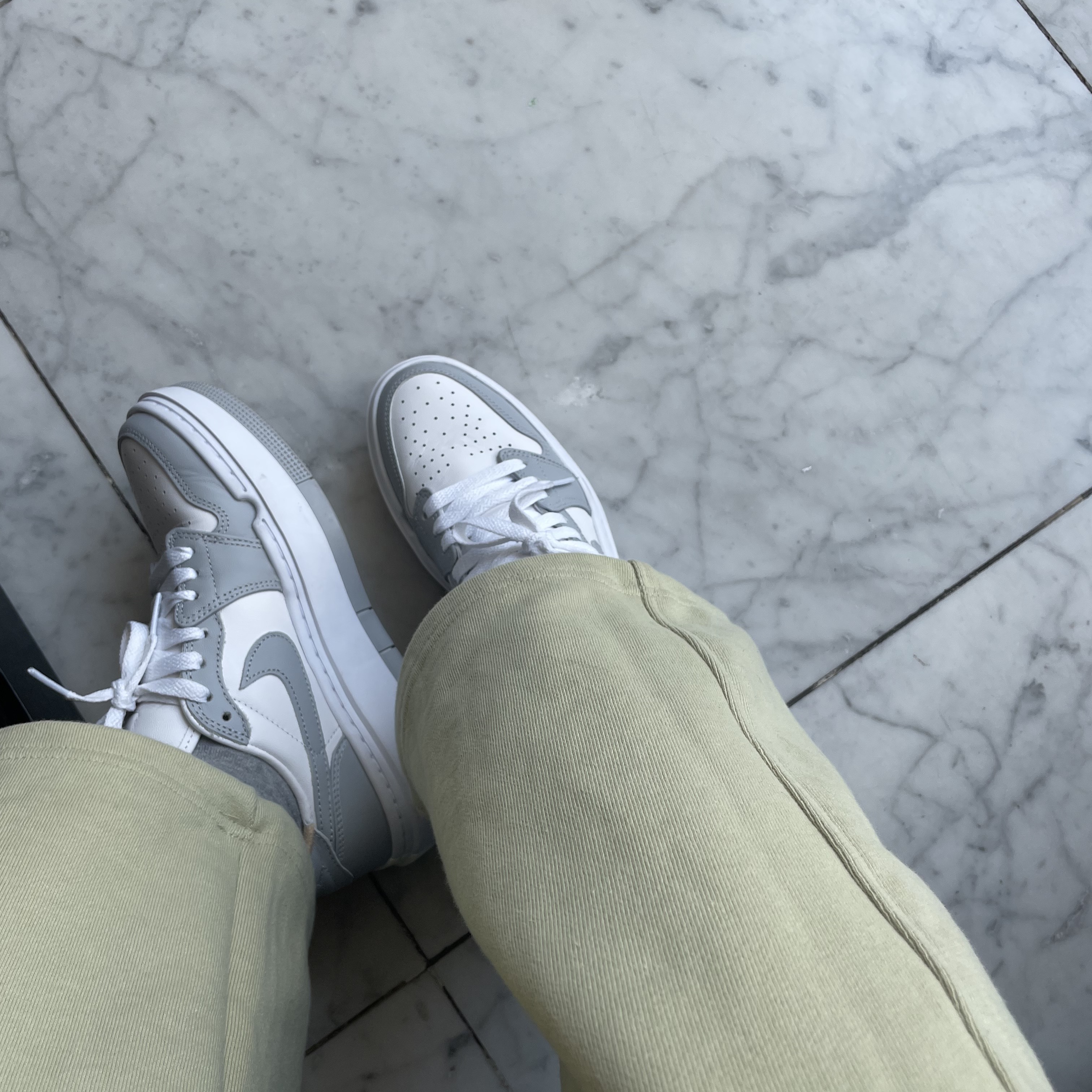 (W) Jordan 1 Elevate Low White and Wolf Grey 착용 스타일