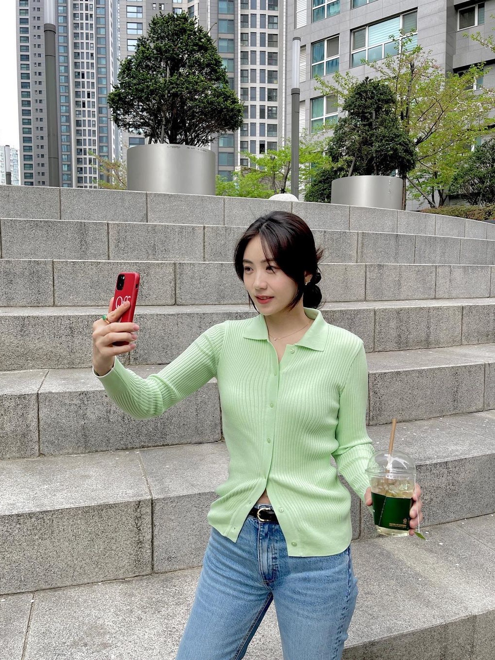 [KREAM 단독] Haveless Women Linda Modal Blend Cardigan Lime 착용 스타일