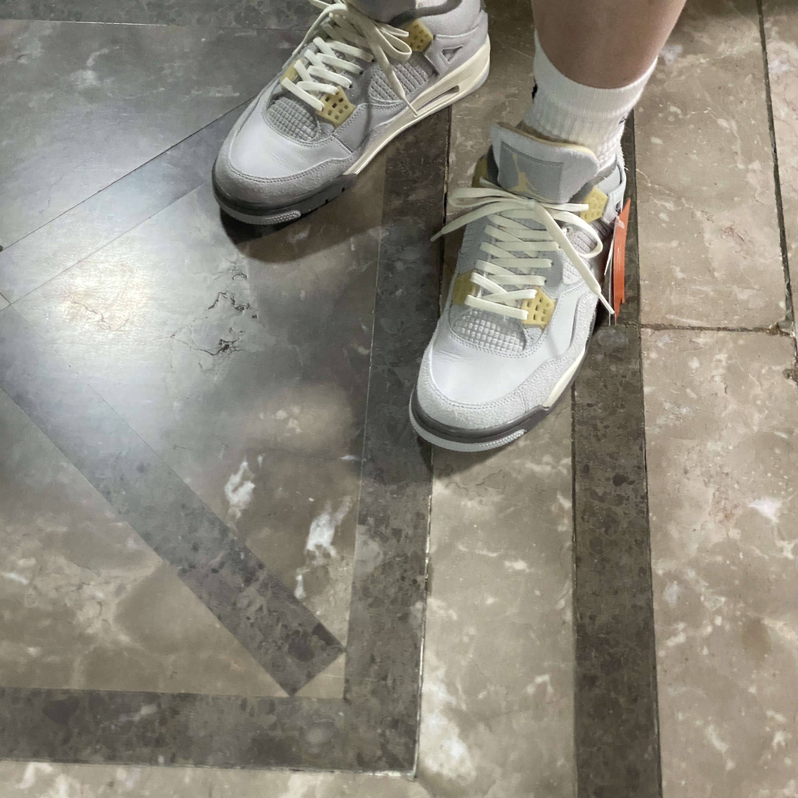 Jordan 4 Retro SE Craft 착용 스타일 - 1