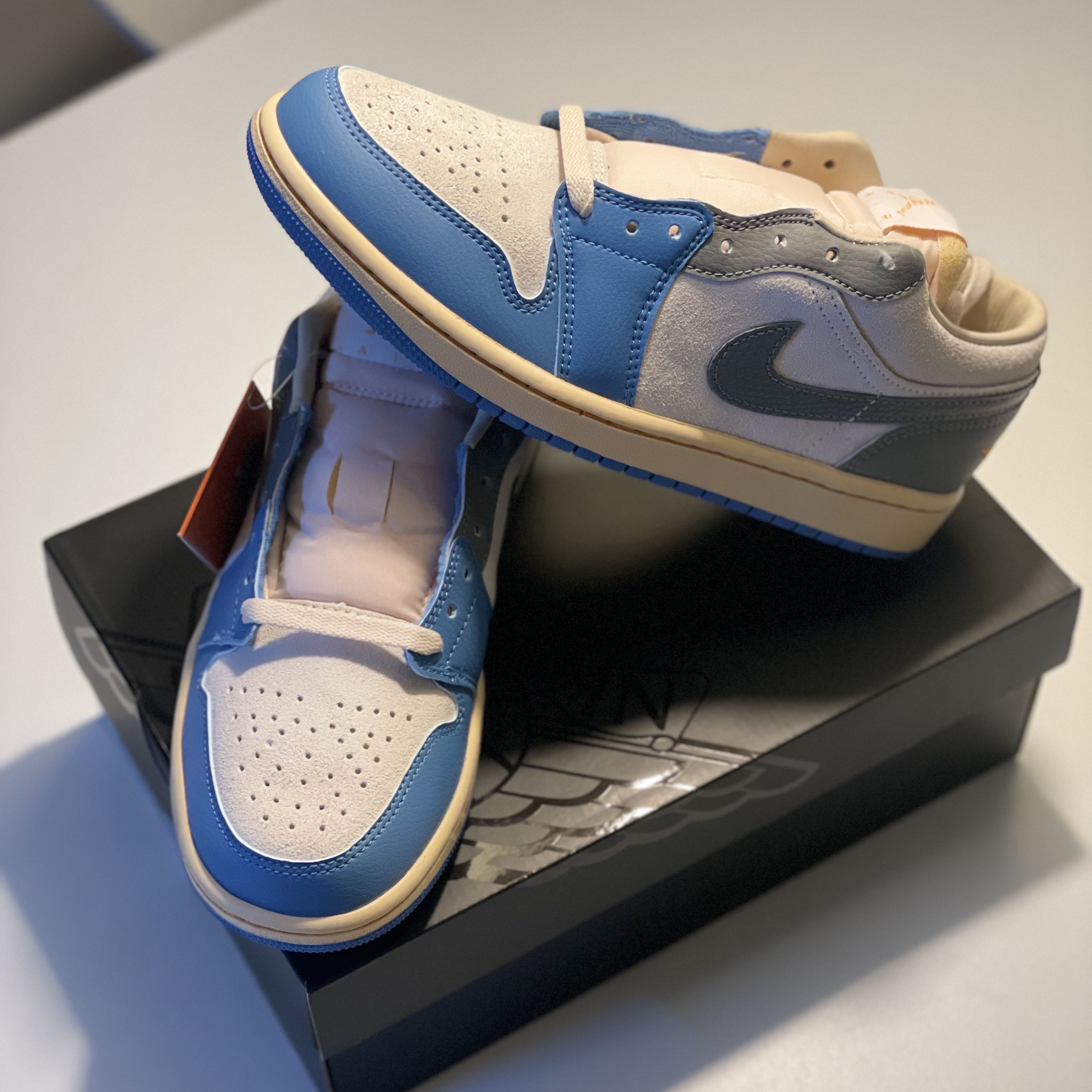 Jordan 1 Low SE Tokyo 96 착용 스타일 - 1