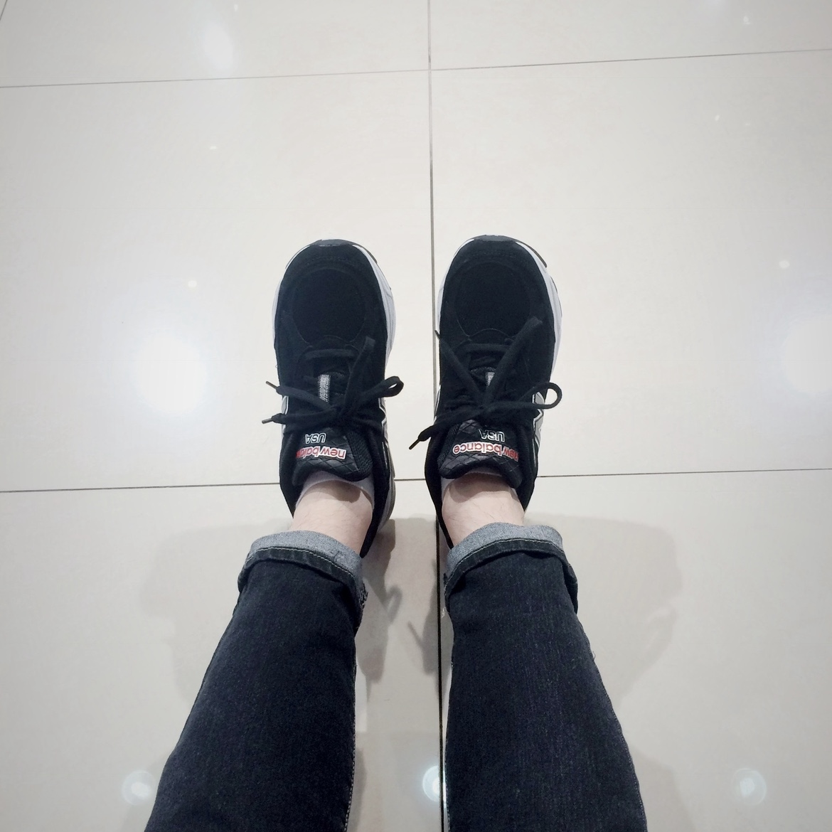 New Balance 990v3 Made in USA Black - D Standard 착용 스타일 - 3