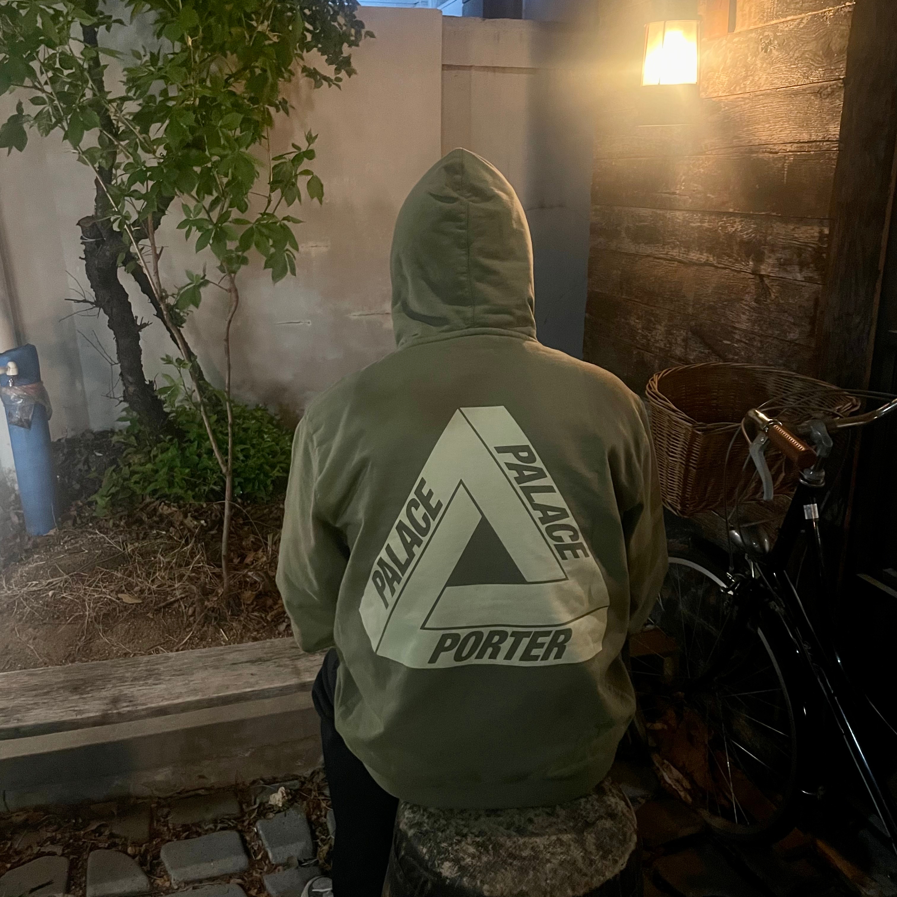 Palace x Porter Tri-Ferg Hoodie Olive, New Balance x Stone Island 574 Legacy Green 착용 스타일